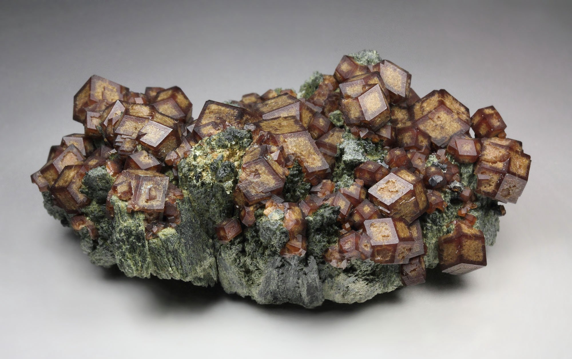 GARNET var. ANDRADITE, HEDENBERGITE