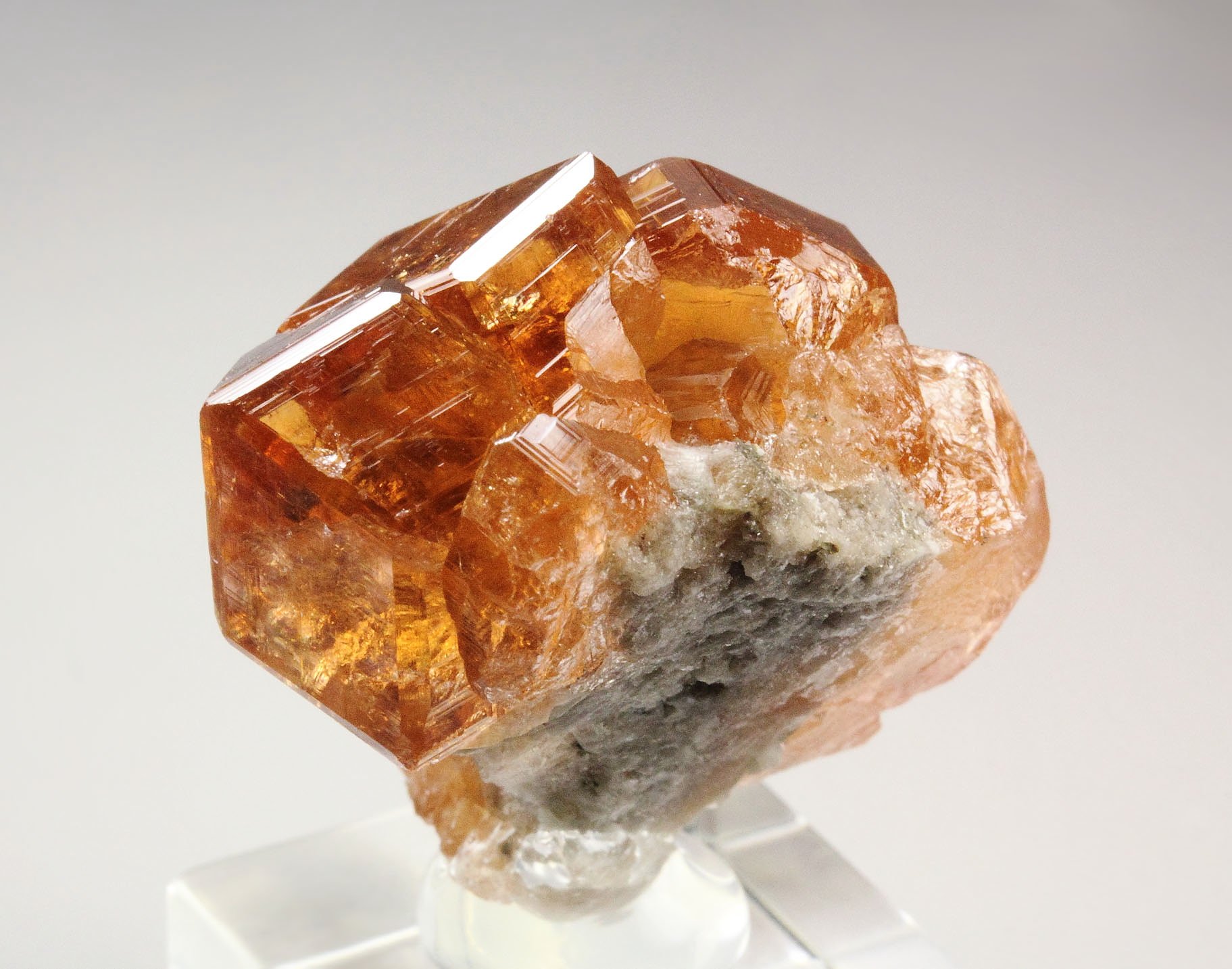 gem GARNET var. GROSSULAR