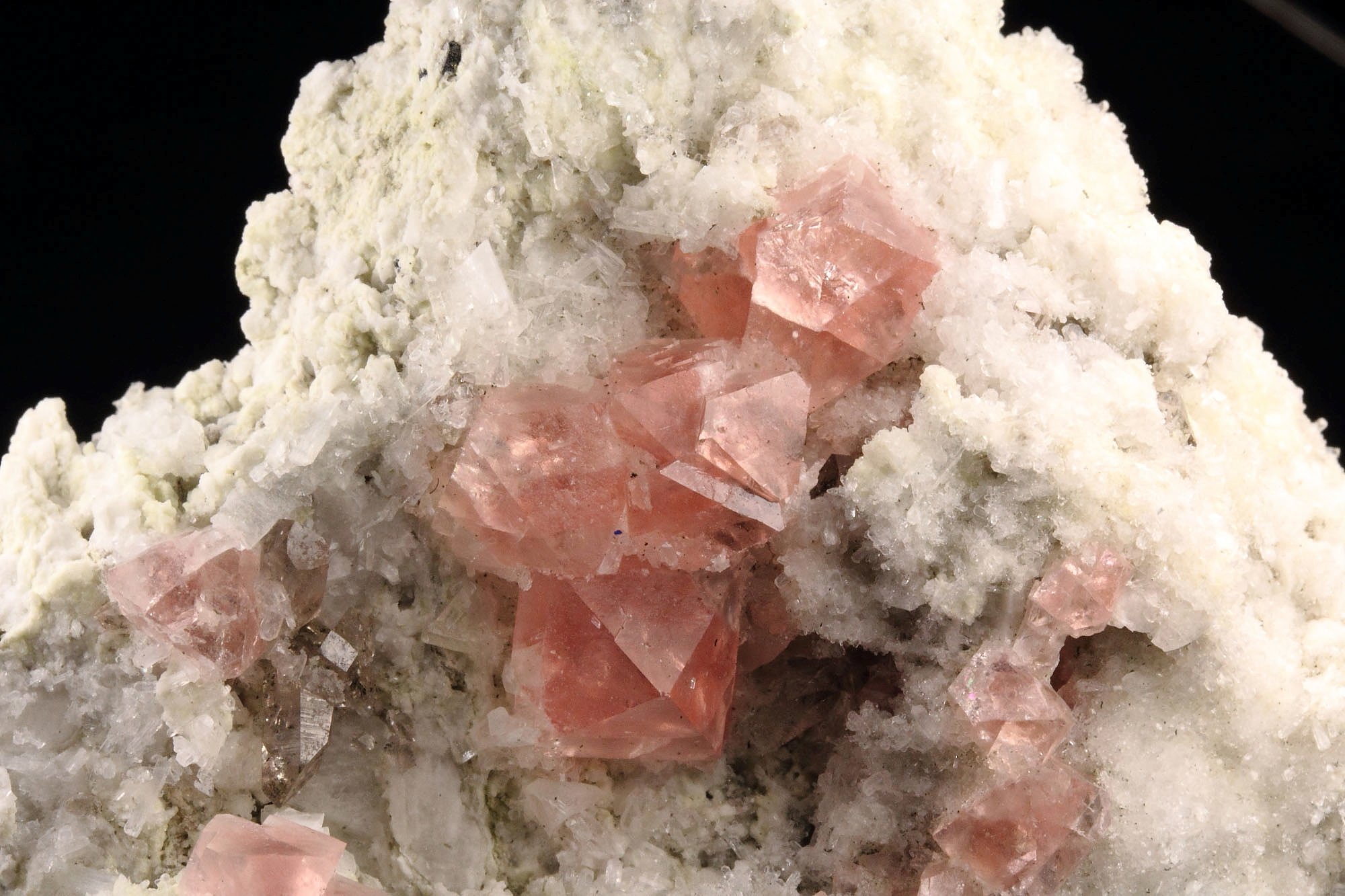 new find - pink FLUORITE, QUARTZ var. SMOKY