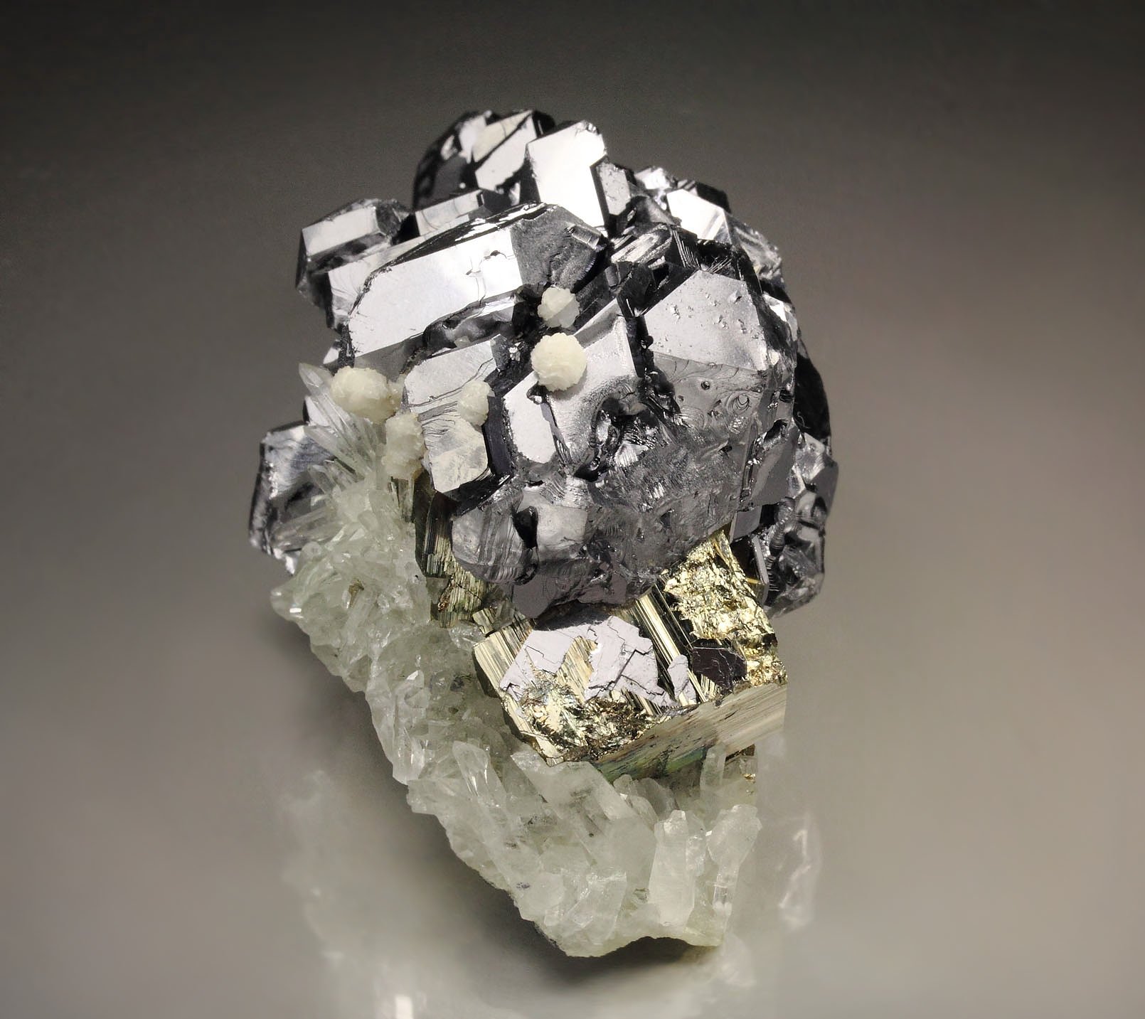 twinned GALENA, QUARTZ, CALCITE, PYRITE