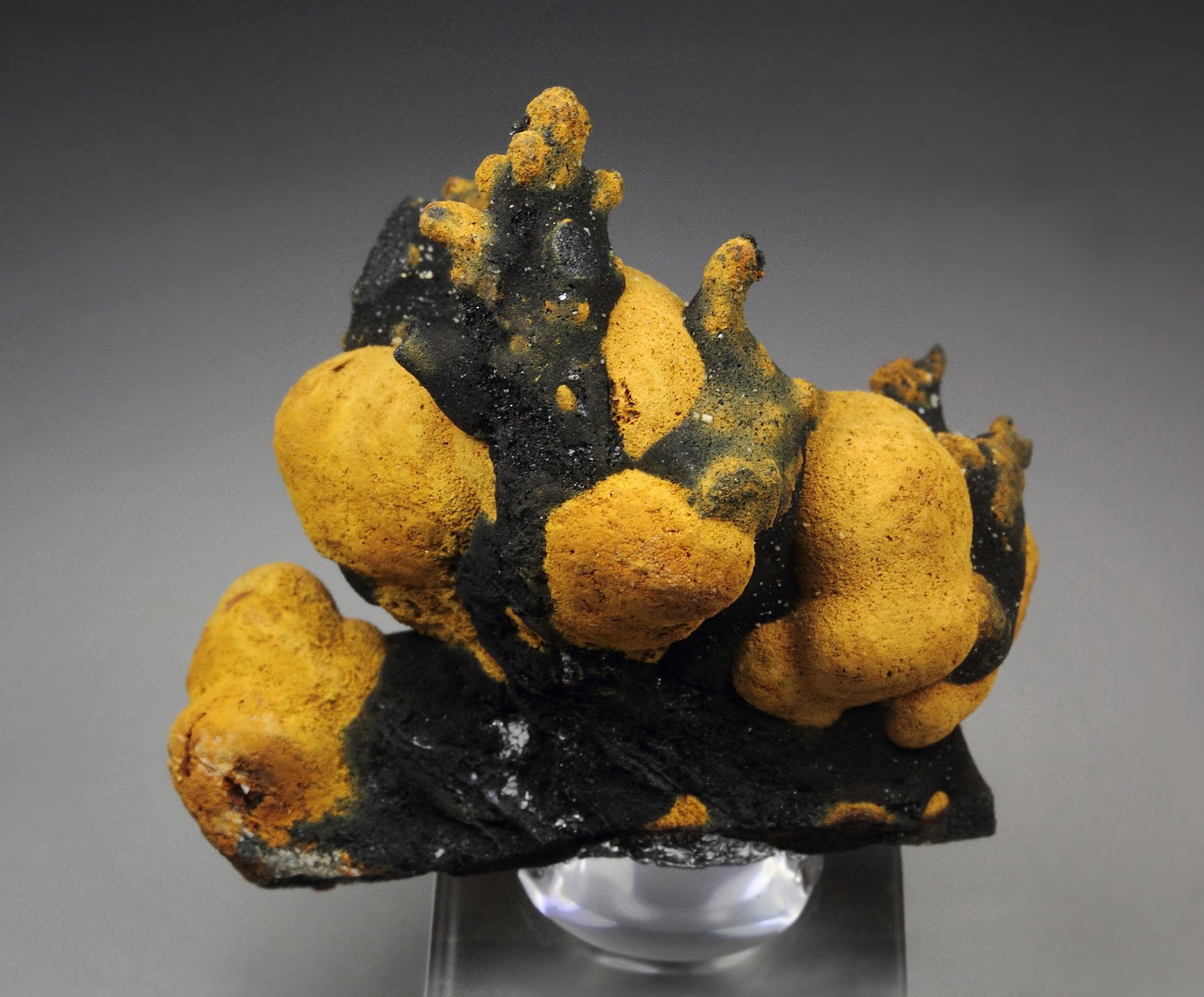 new find - ROMANECHITE, GOETHITE