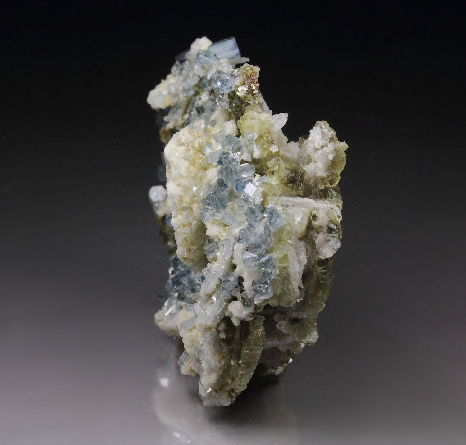 gem FLUORAPATITE, ALBITE, MUSCOVITE