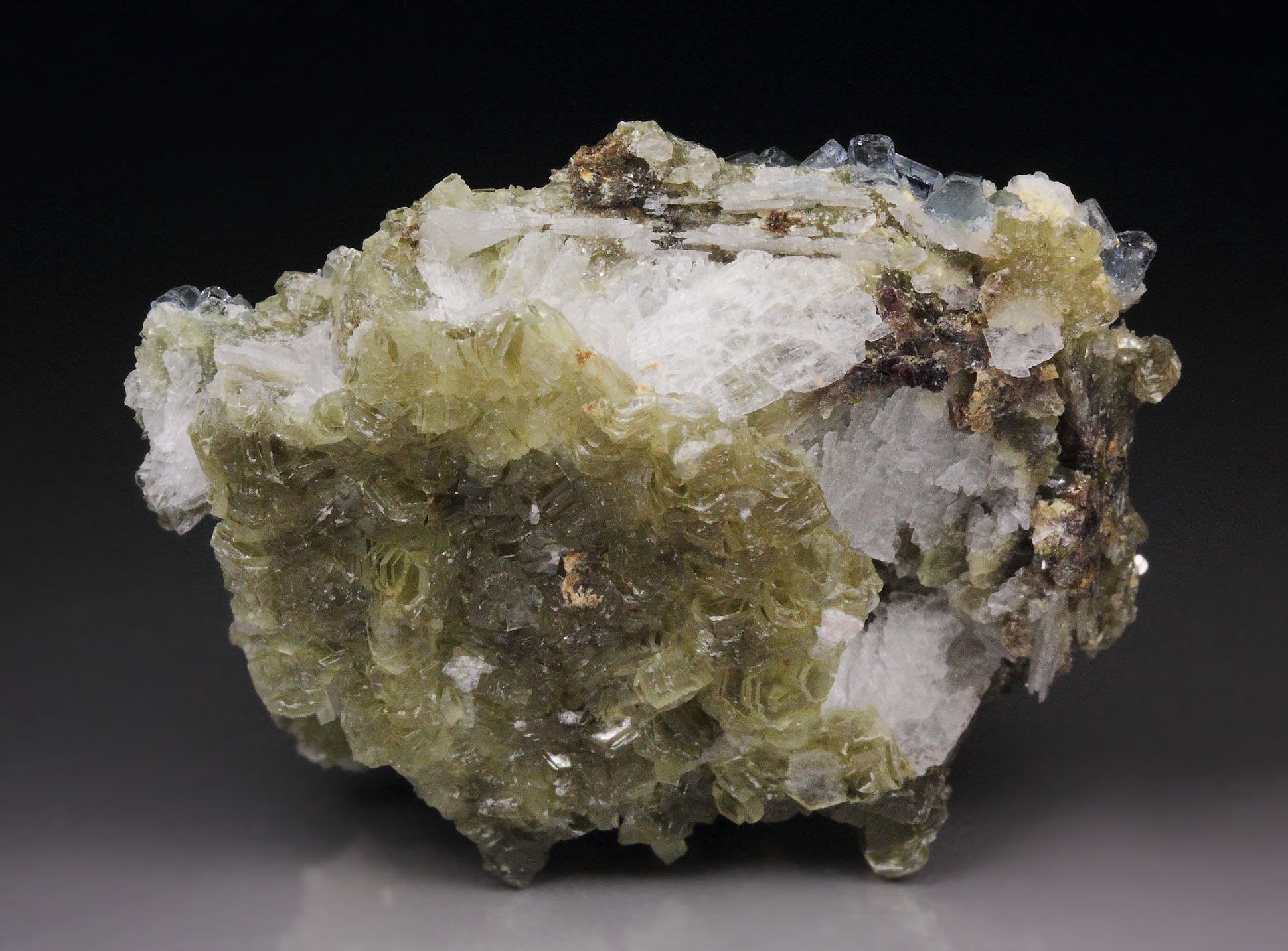 gem FLUORAPATITE, ALBITE, MUSCOVITE
