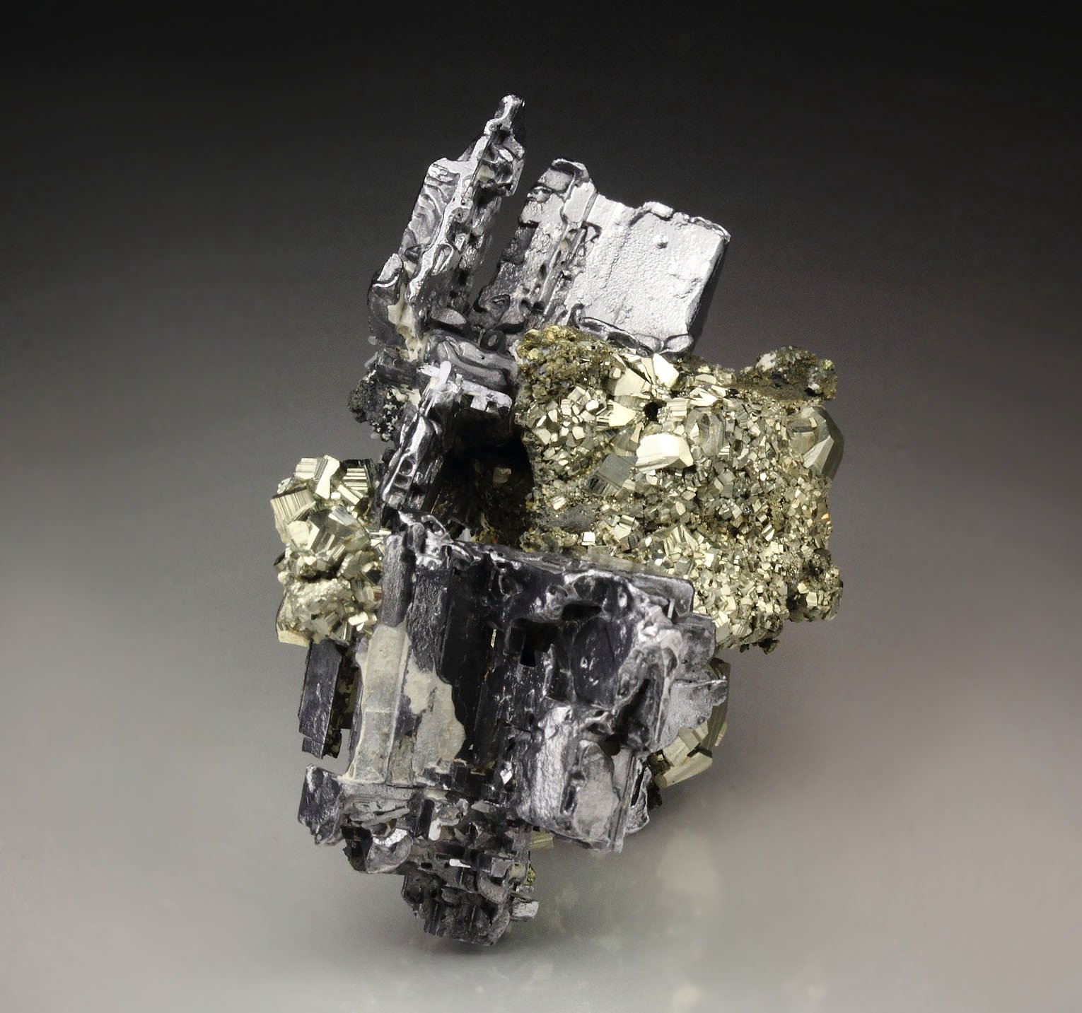 skeletal GALENA, PYRITE, CHALCOPYRITE, SPHALERITE 