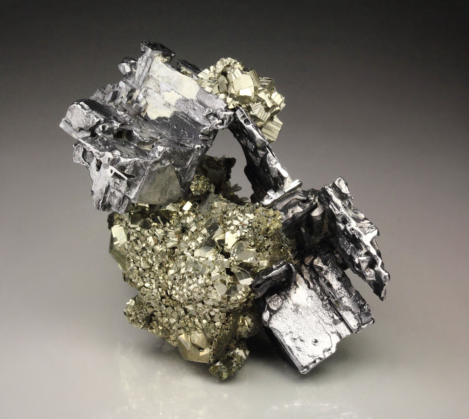 skeletal GALENA, PYRITE, CHALCOPYRITE, SPHALERITE 