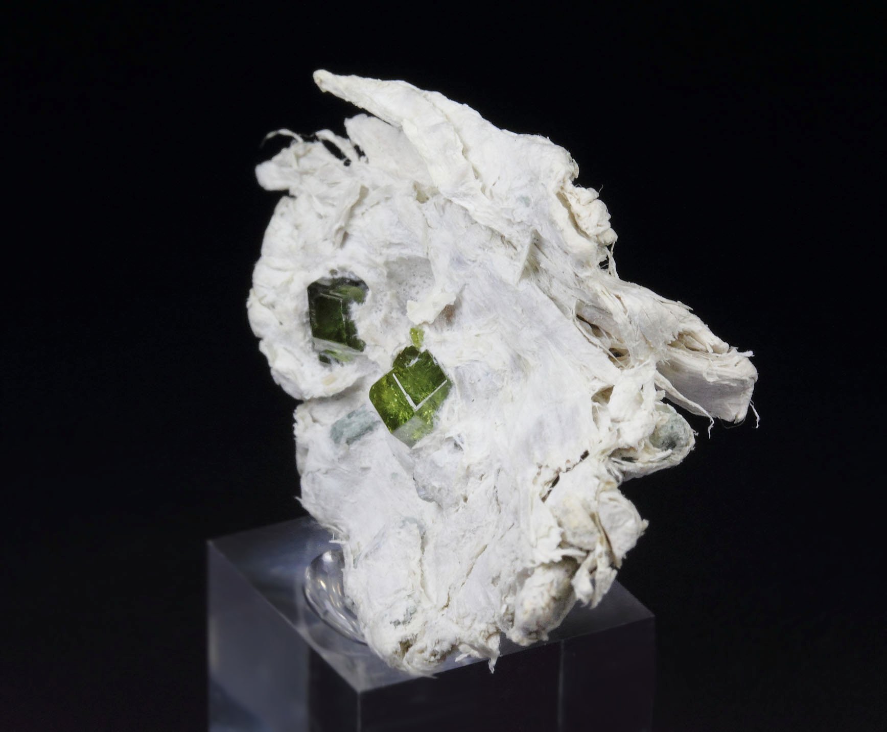 gem GARNET var. ANDRADITE var. DEMANTOID