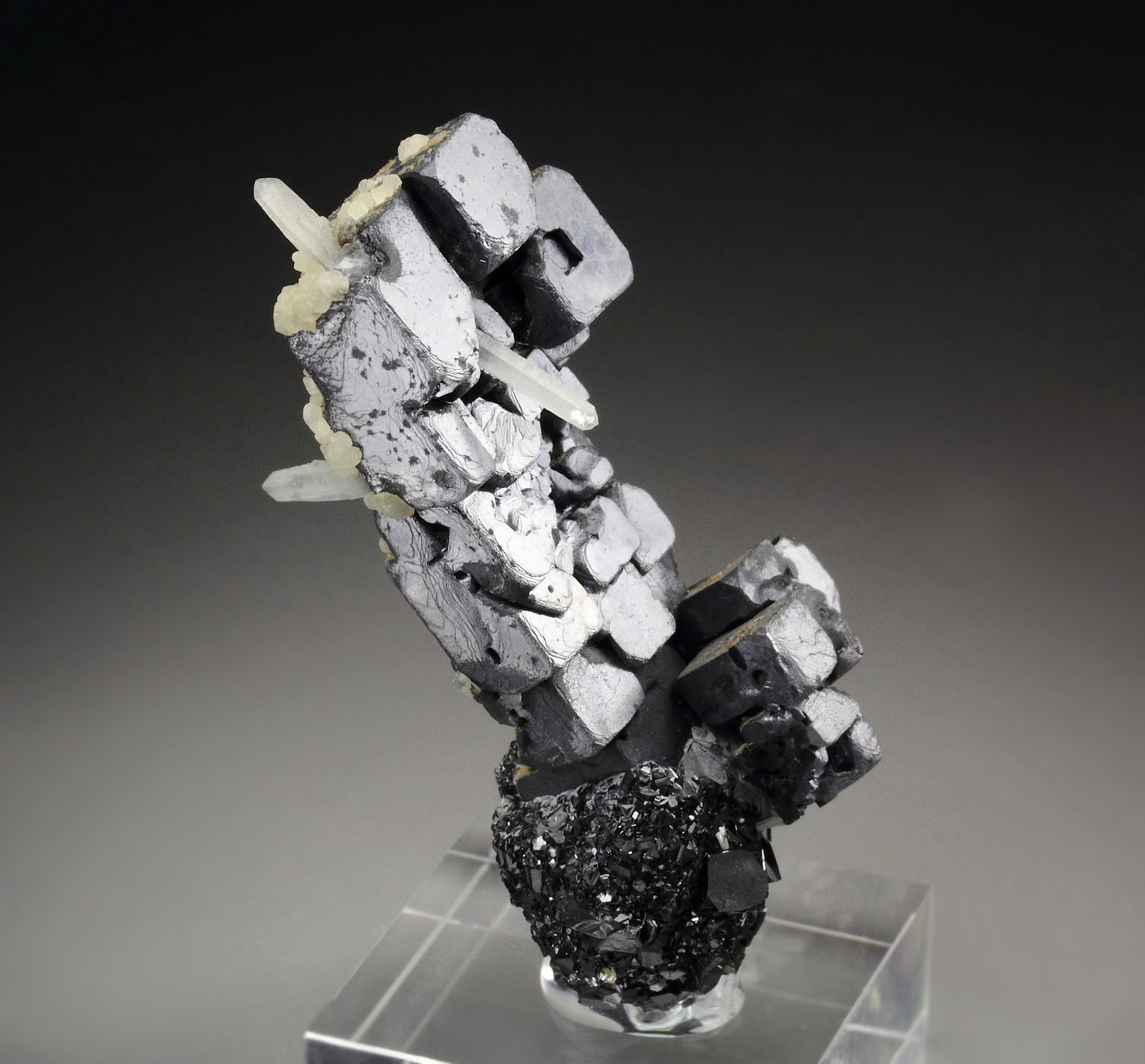 skeletal GALENA, SPHALERITE, QUARTZ