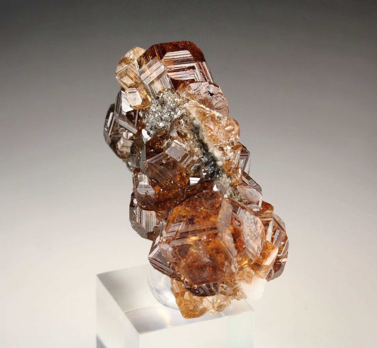 gem GARNET var. GROSSULAR, CLINOCHLORE