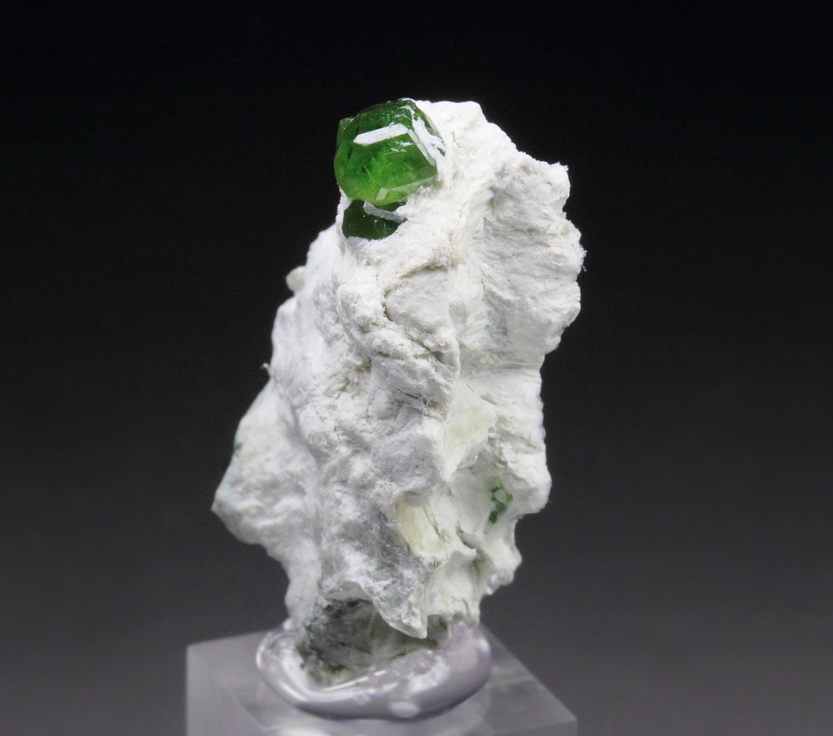 gem GARNET var. ANDRADITE var. DEMANTOID