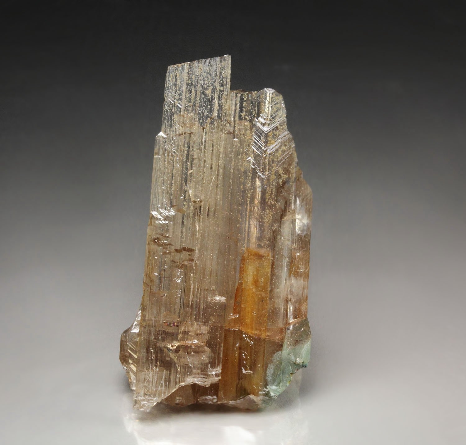 twinned CERUSSITE