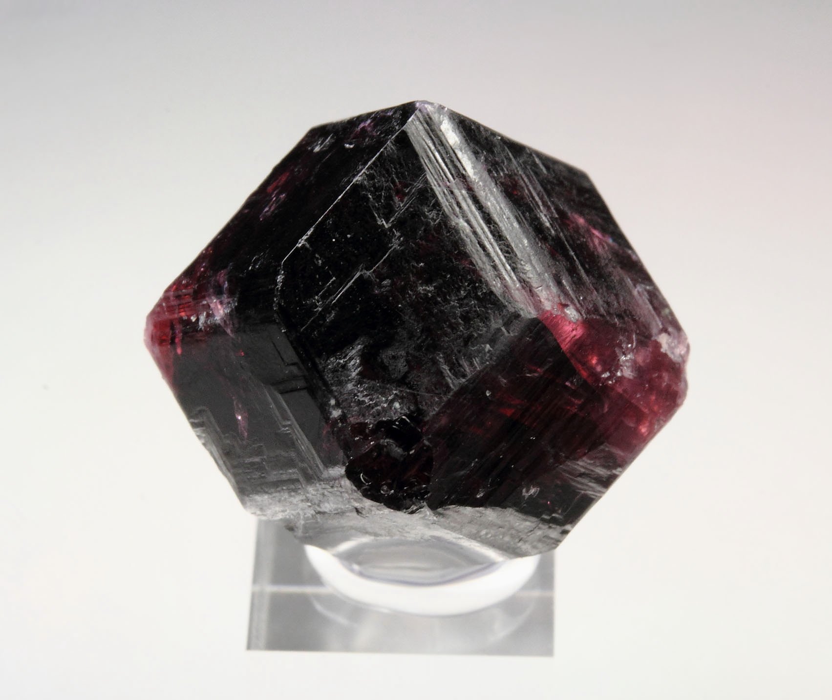 gemmy GARNET var. ALMANDINE