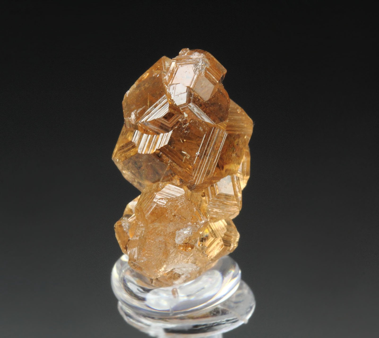 gem GARNET var. GROSSULAR