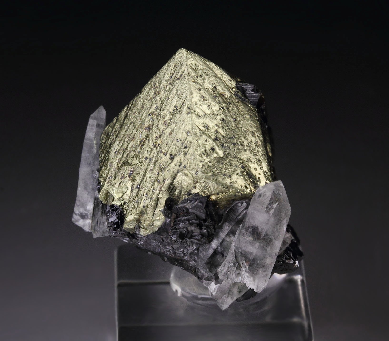 CHALCOPYRITE, SPHALERITE, QUARTZ