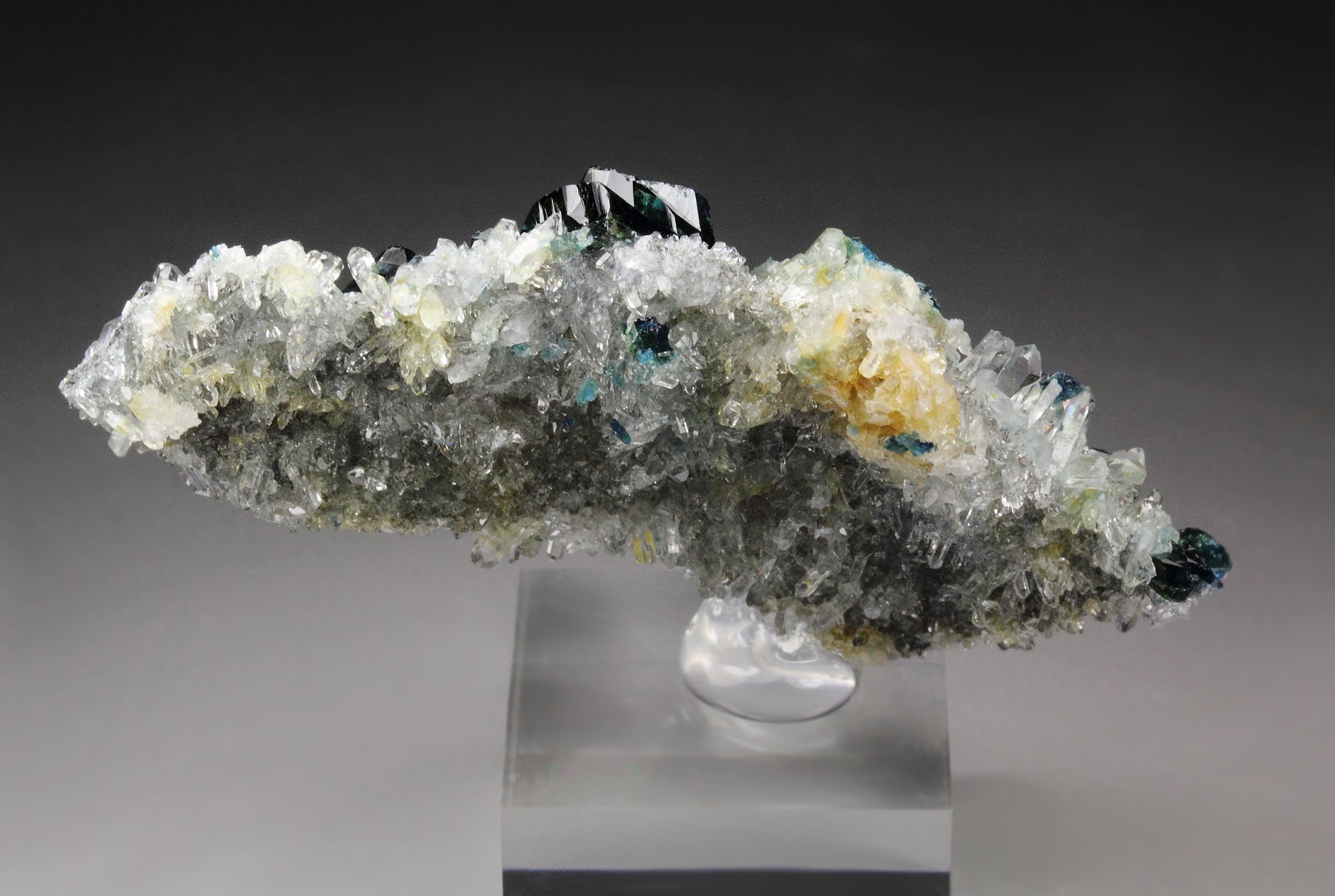 LAZULITE twinned, QUARTZ 