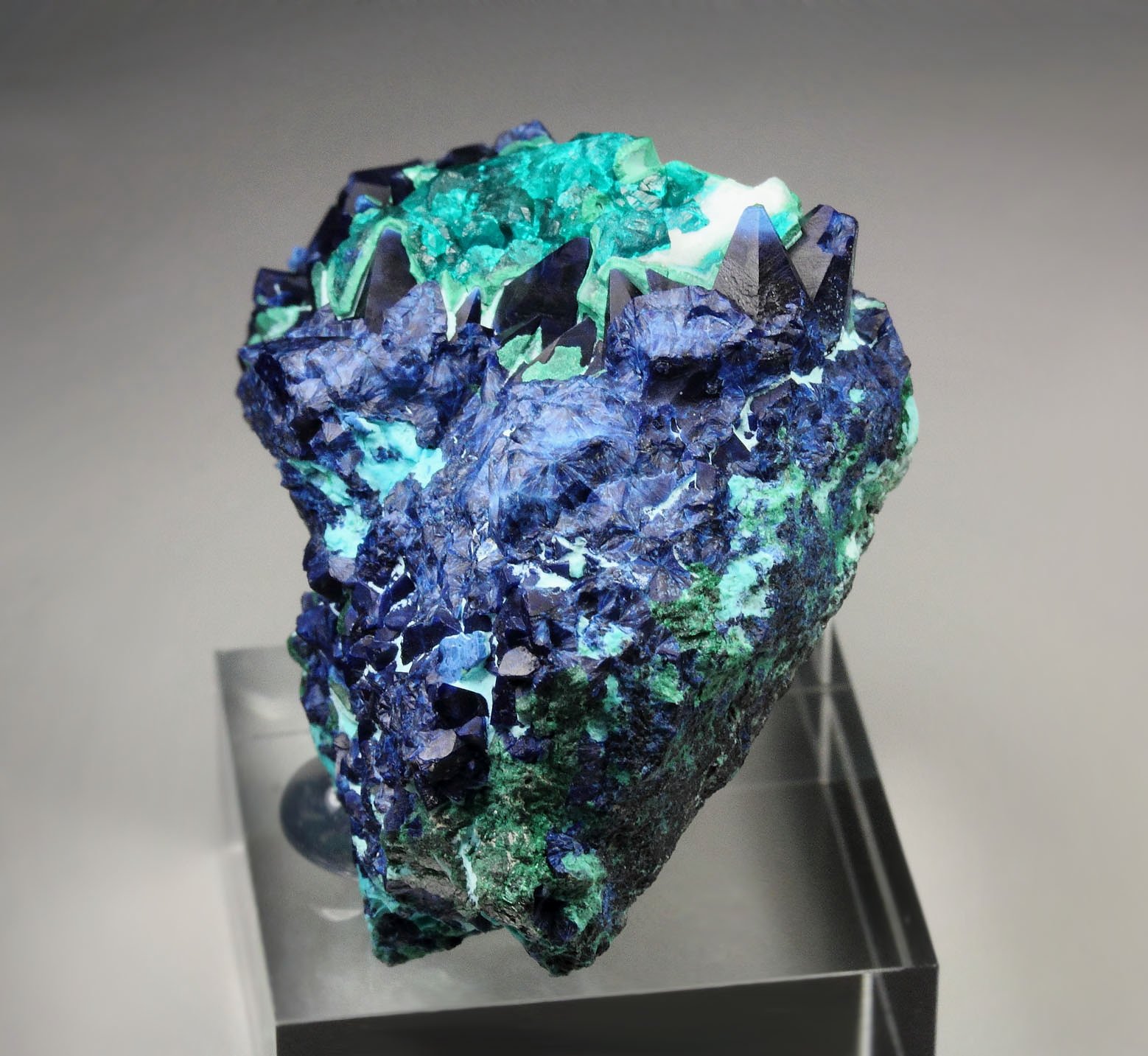 SHATTUCKITE pseudomorph after DIOPTASE after CALCITE, DIOPTASE, CHRYSOCOLLA