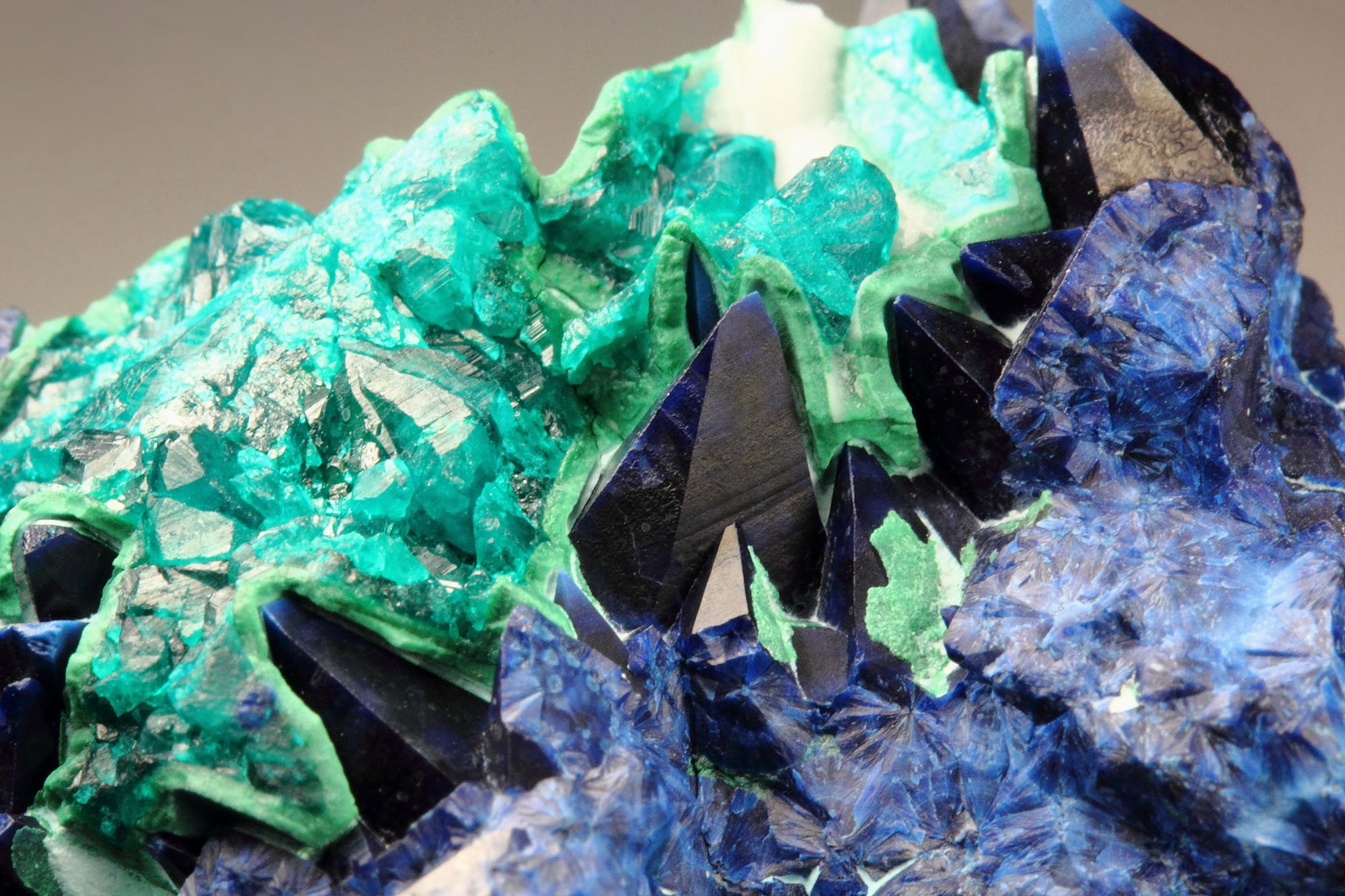 SHATTUCKITE pseudomorph after DIOPTASE after CALCITE, DIOPTASE, CHRYSOCOLLA