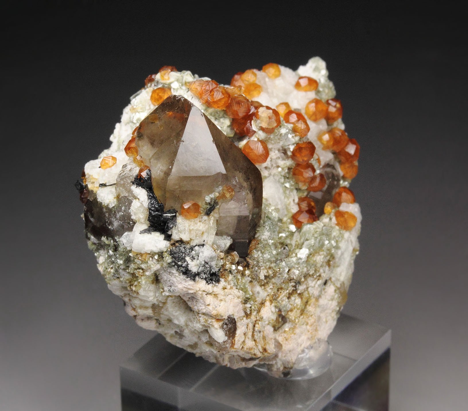 gem GARNET var. SPESSARTINE, QUARTZ var. SMOKY