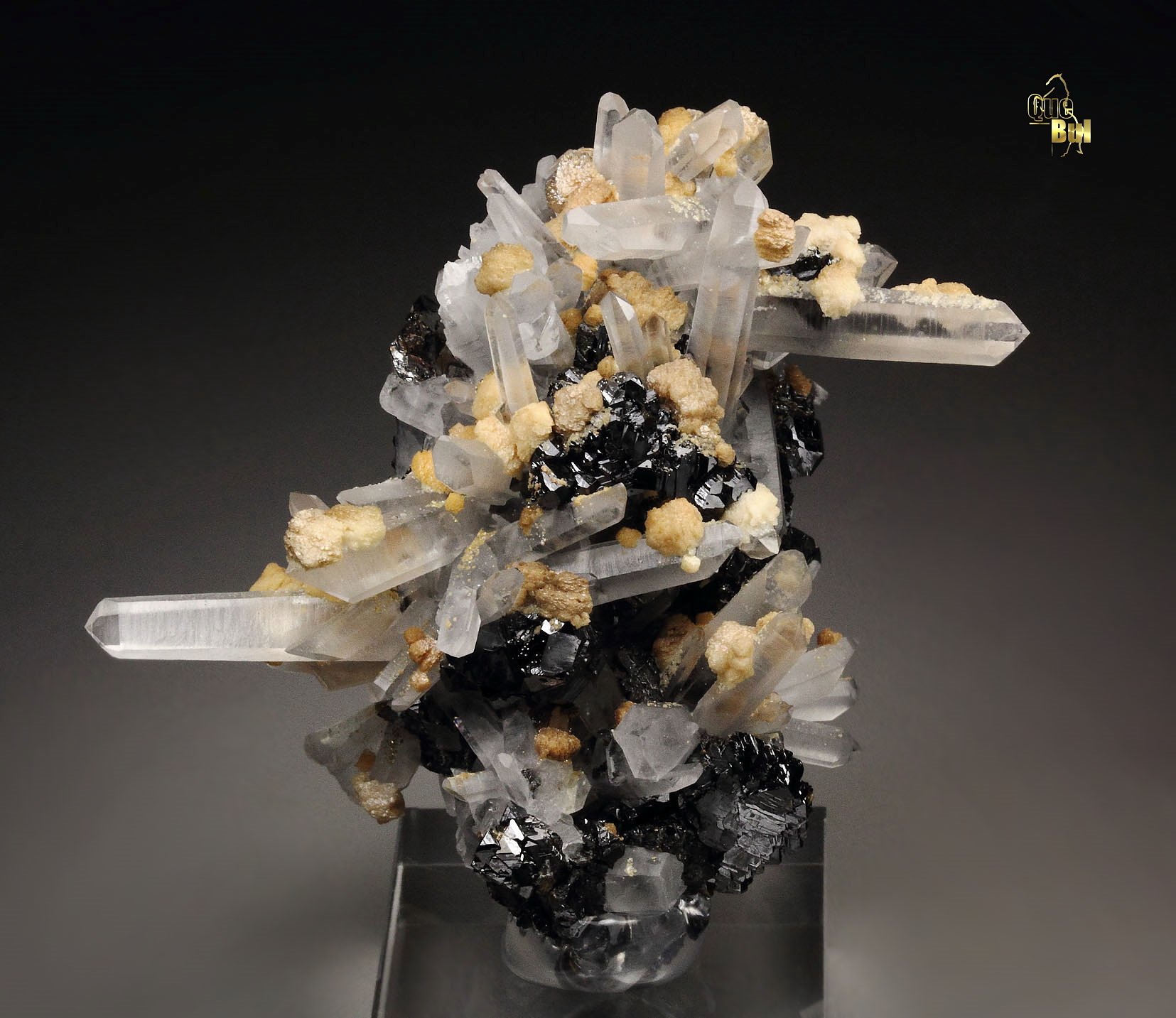 QUARTZ, SPHALERITE, CALCITE