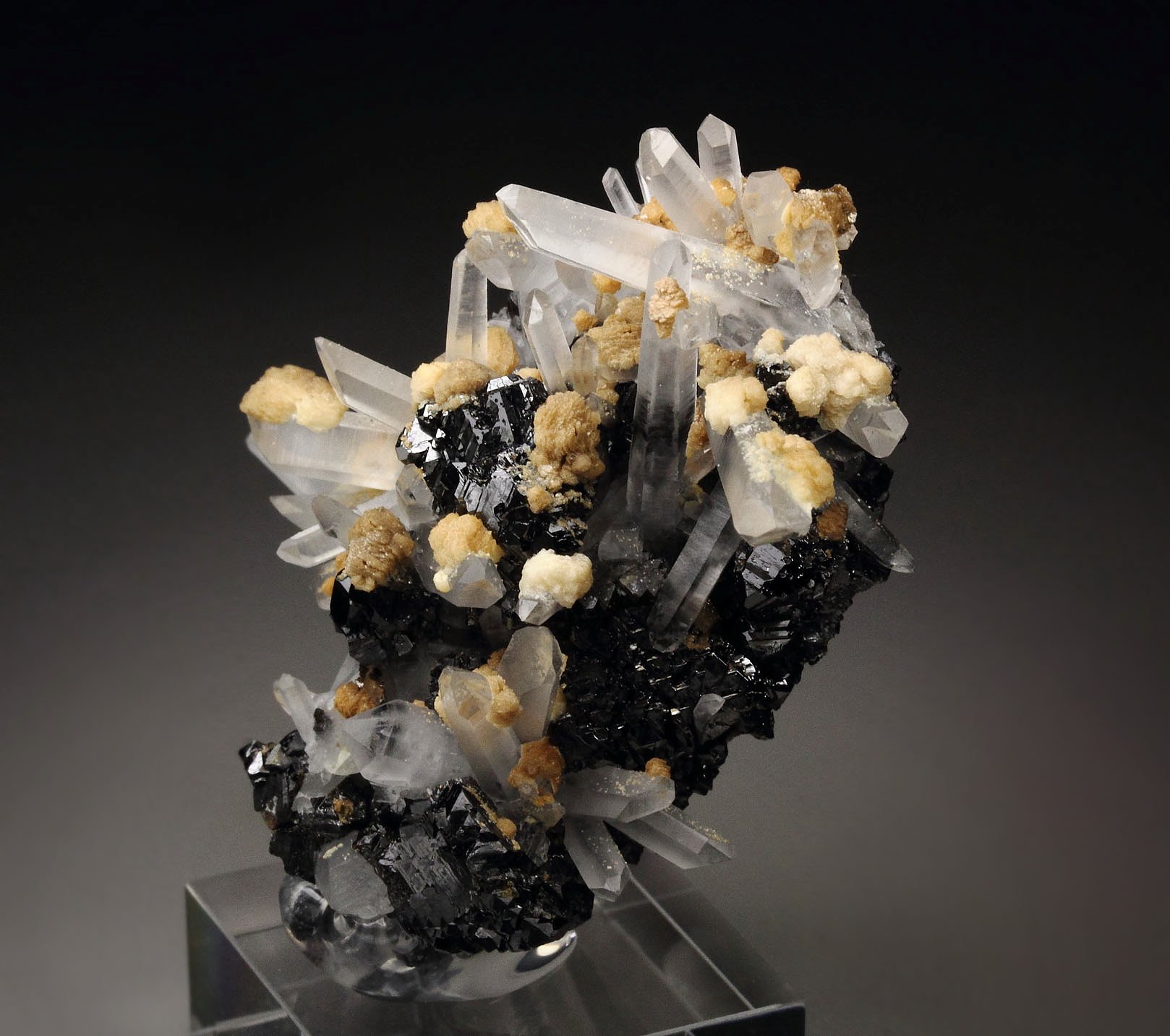 QUARTZ, SPHALERITE, CALCITE