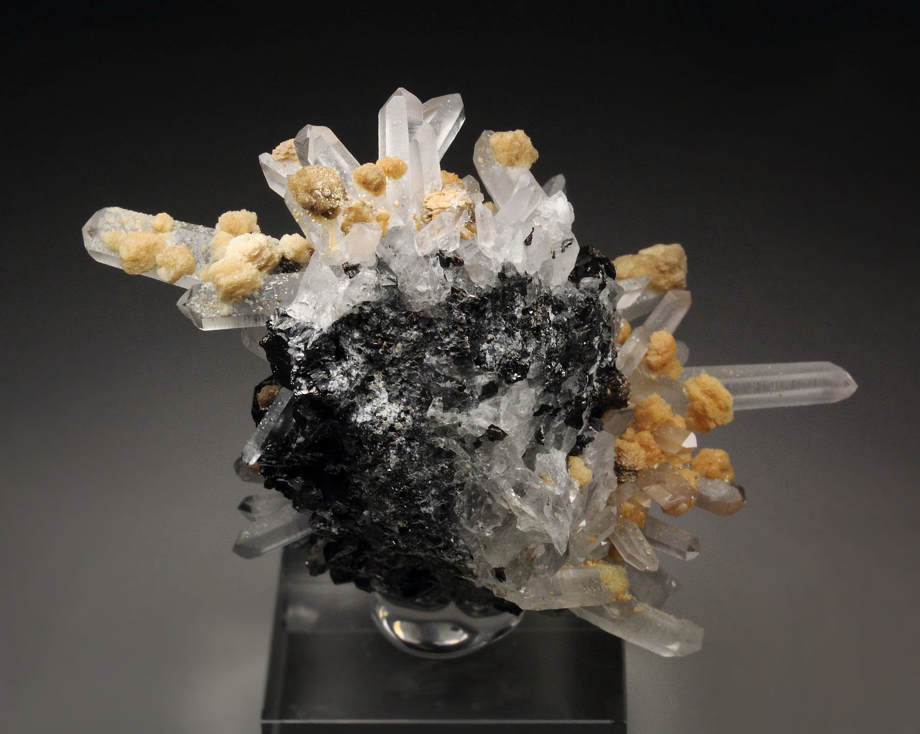 QUARTZ, SPHALERITE, CALCITE