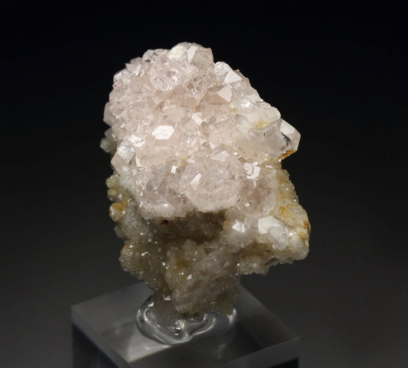 gem pinkish GARNET var. GROSSULAR