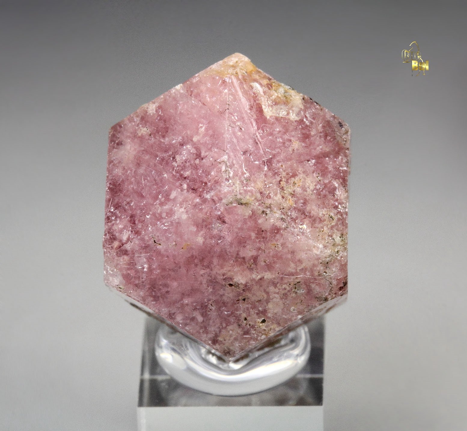 GARNET var. GROSSULAR