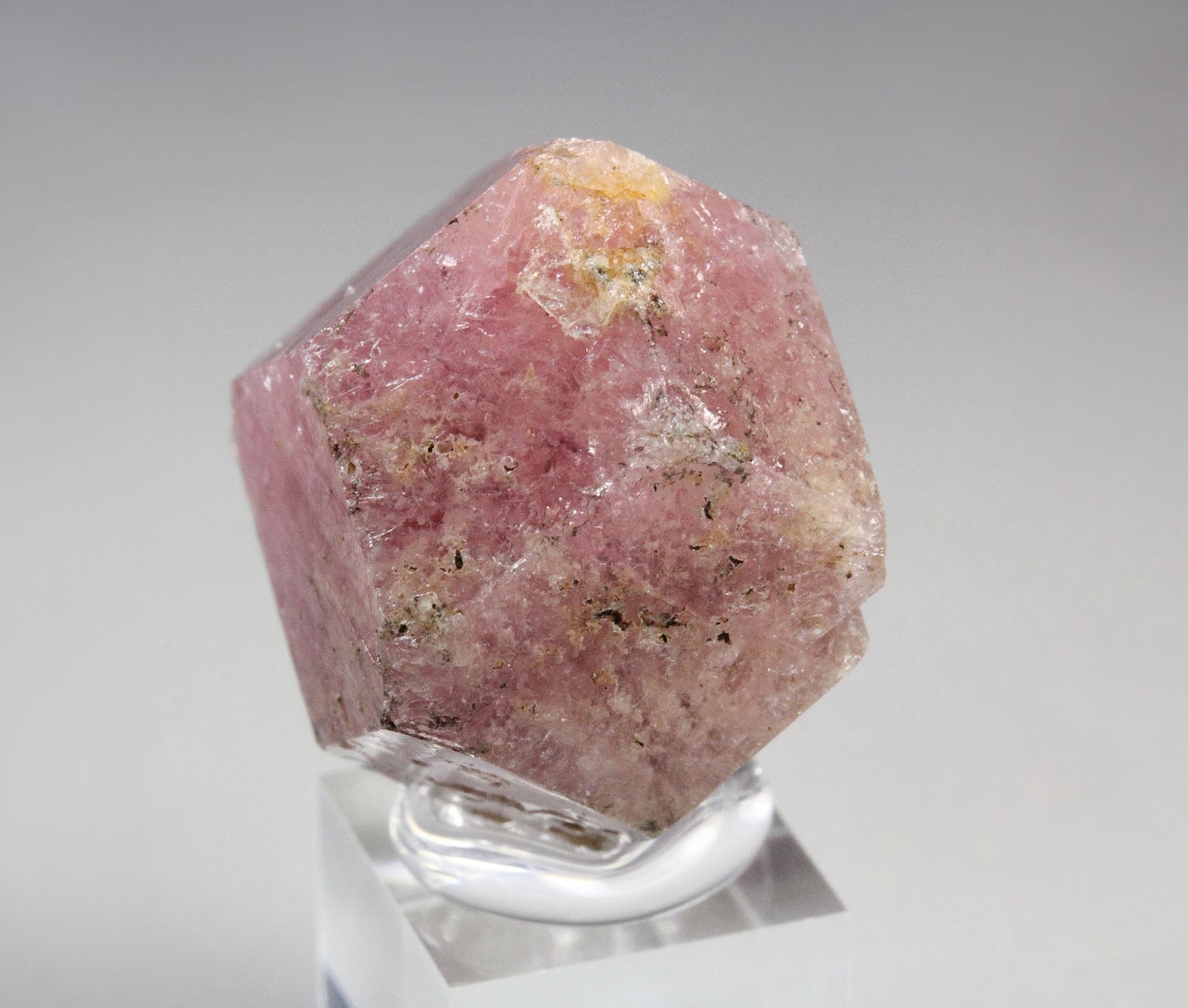 GARNET var. GROSSULAR