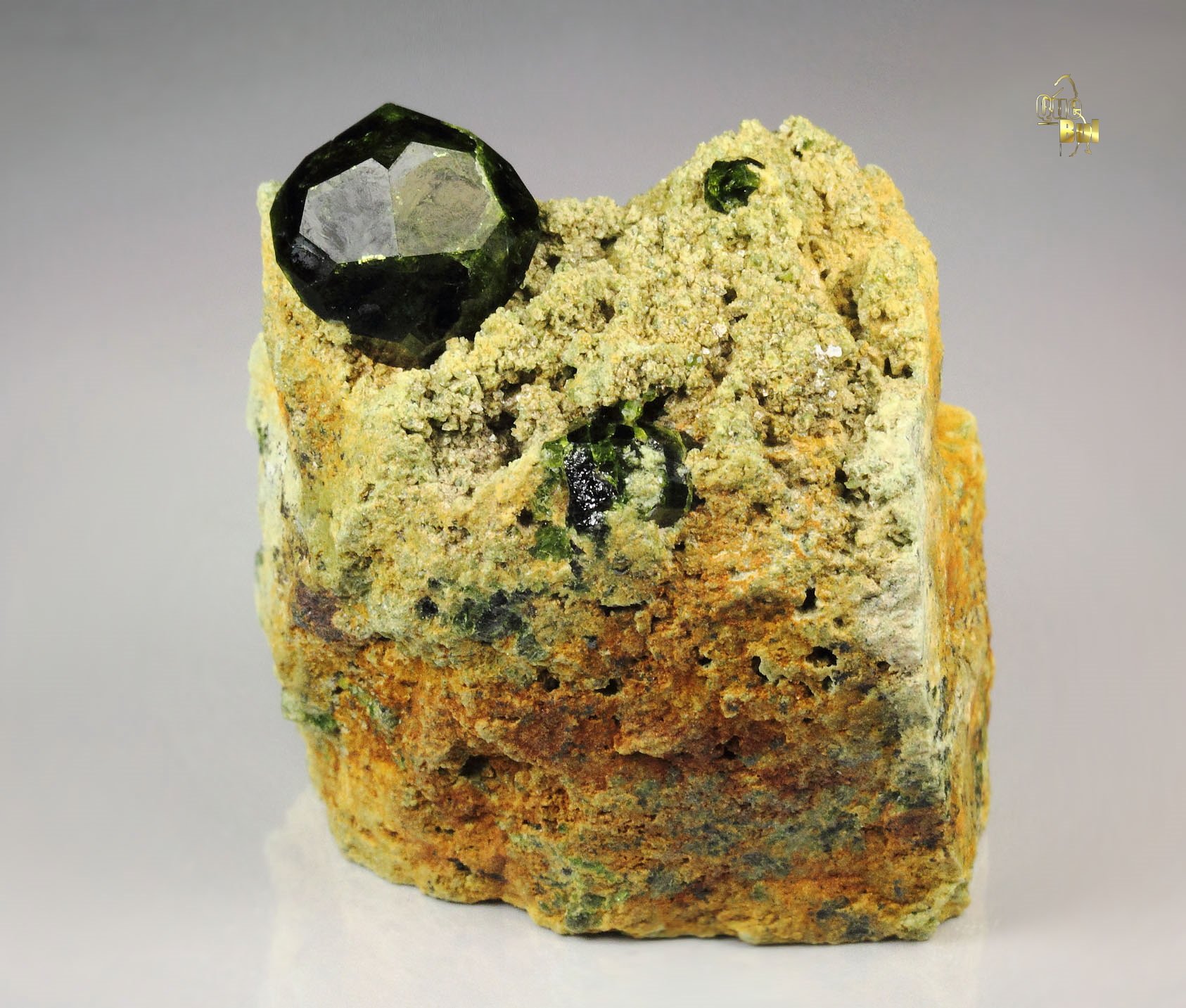 GARNET var. ANDRADITE var. DEMANTOID