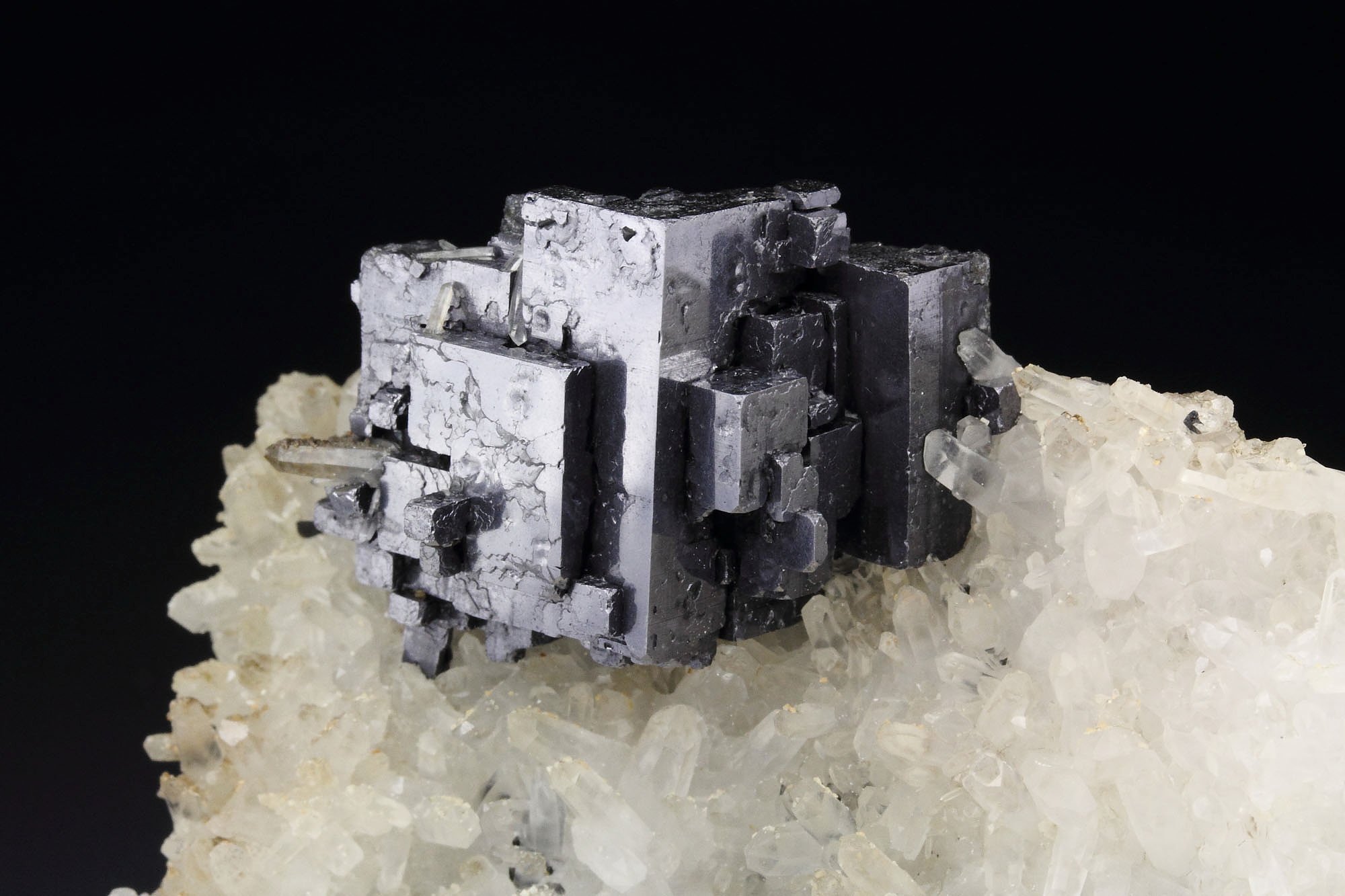 skeletal GALENA, QUARTZ, SPHALERITE