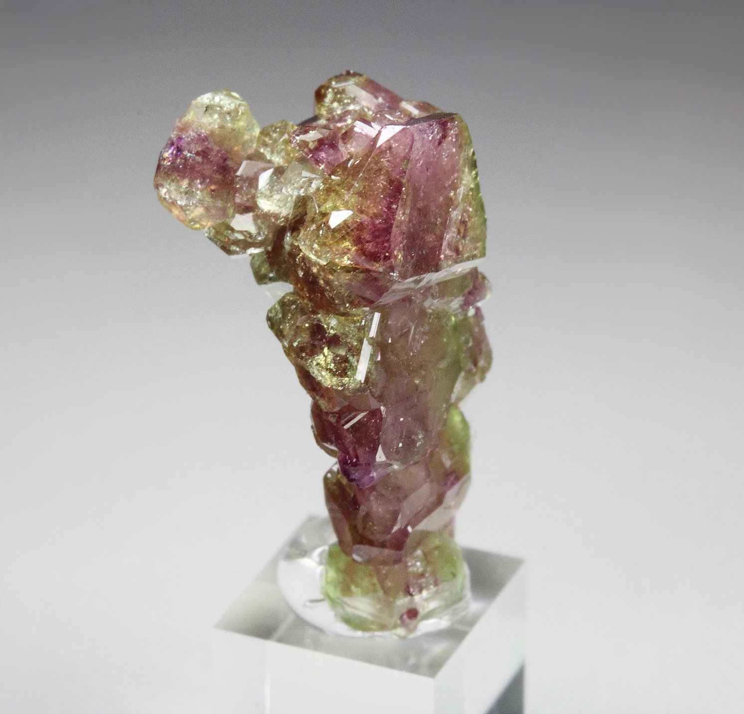 gem bi-terminated VESUVIANITE bi-color