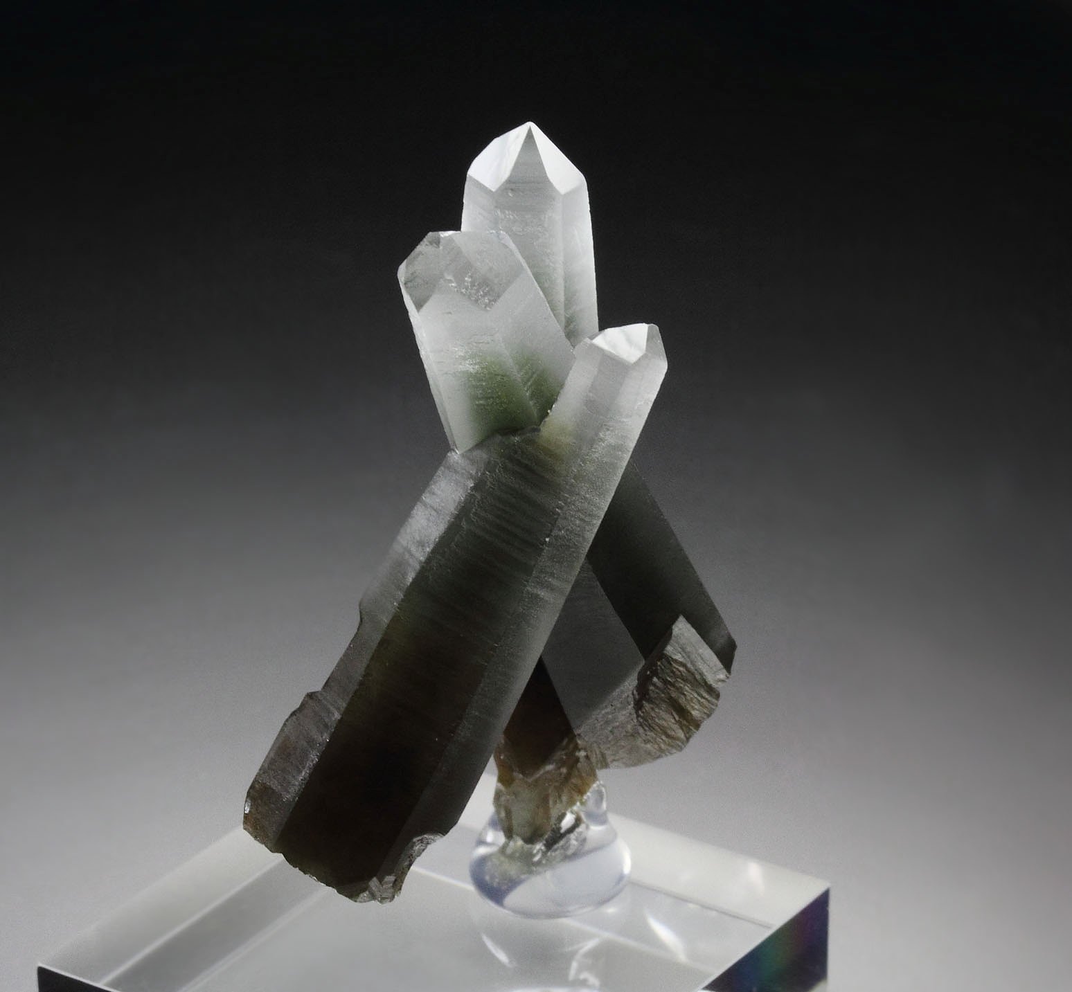 QUARTZ with AMPHIBOLE GROUP var. BYSSOLITE inclusions