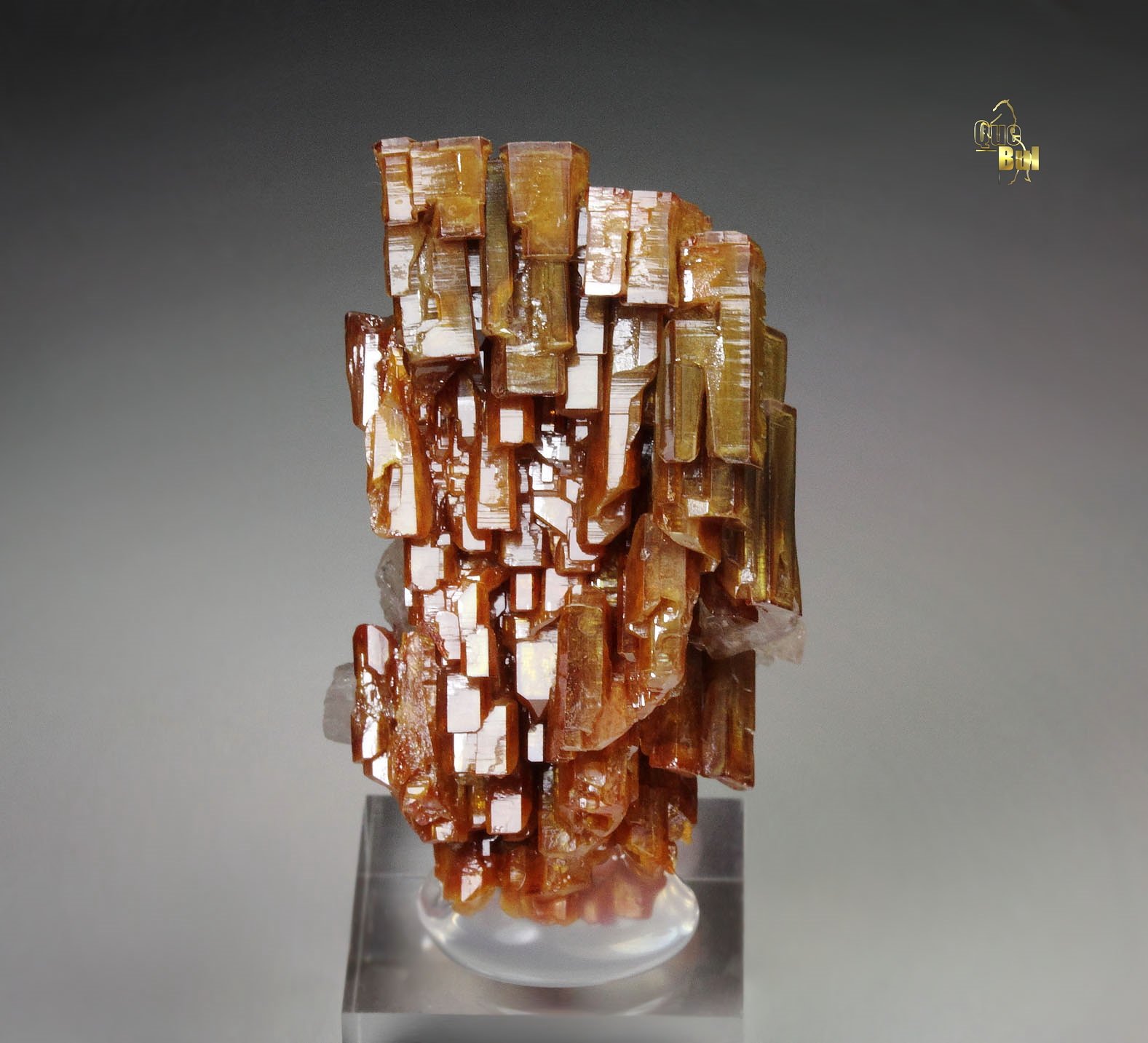 VANADINITE hopper, CALCITE