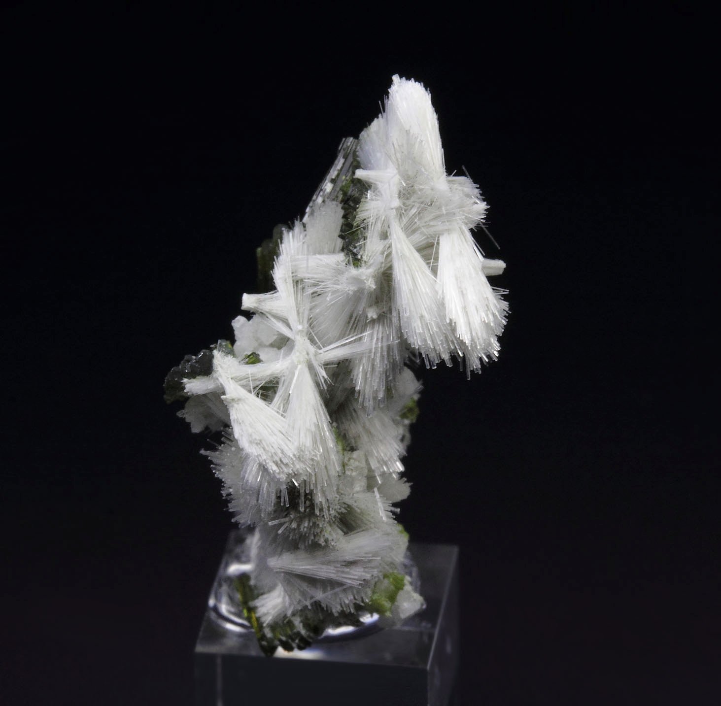 EPIDOTE, SCOLECITE