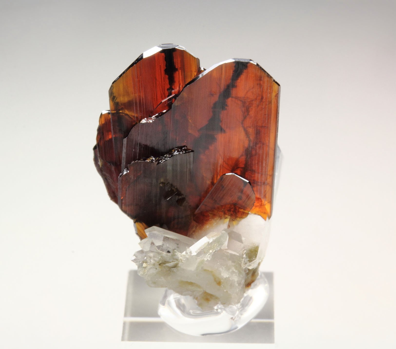 BROOKITE, QUARTZ