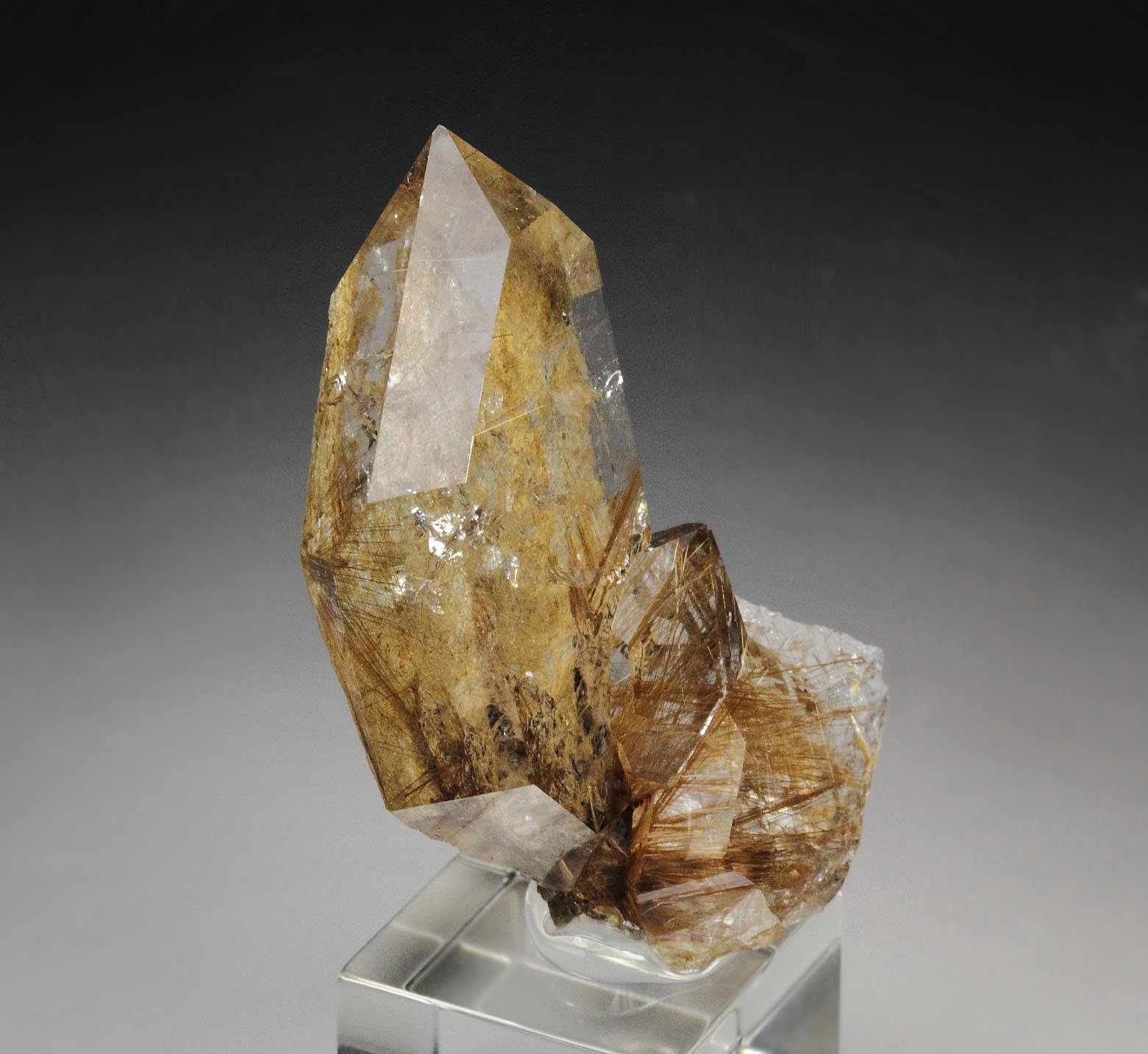 QUARTZ with RUTILE inclusions