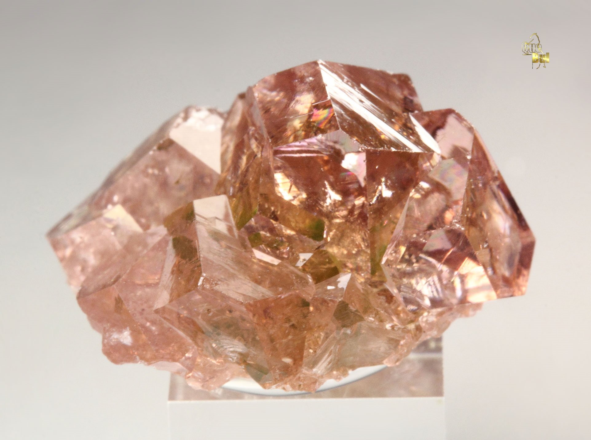 gem pink-peach GARNET var. GROSSULAR