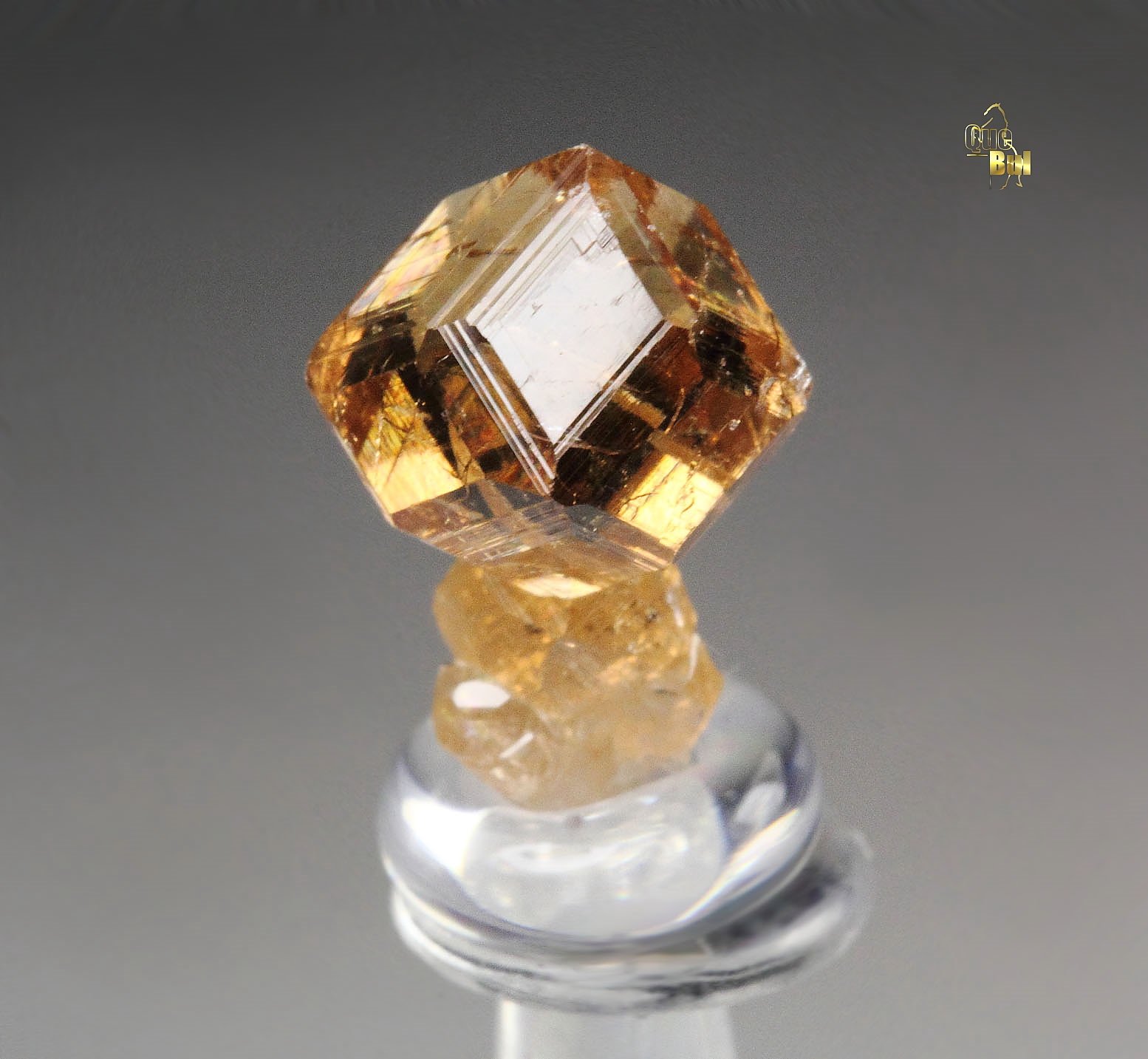 gem GARNET var. GROSSULAR, DIOPSIDE