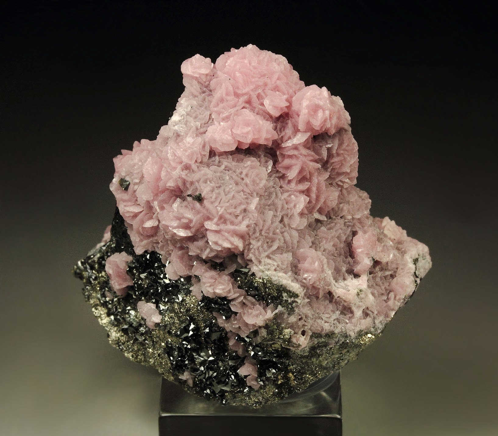 RHODOCHROSITE, TETRAHEDRITE