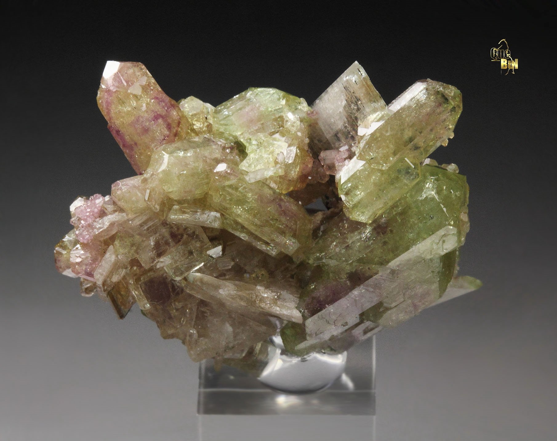 gem bi-terminated VESUVIANITE bi-color, DIOPSIDE