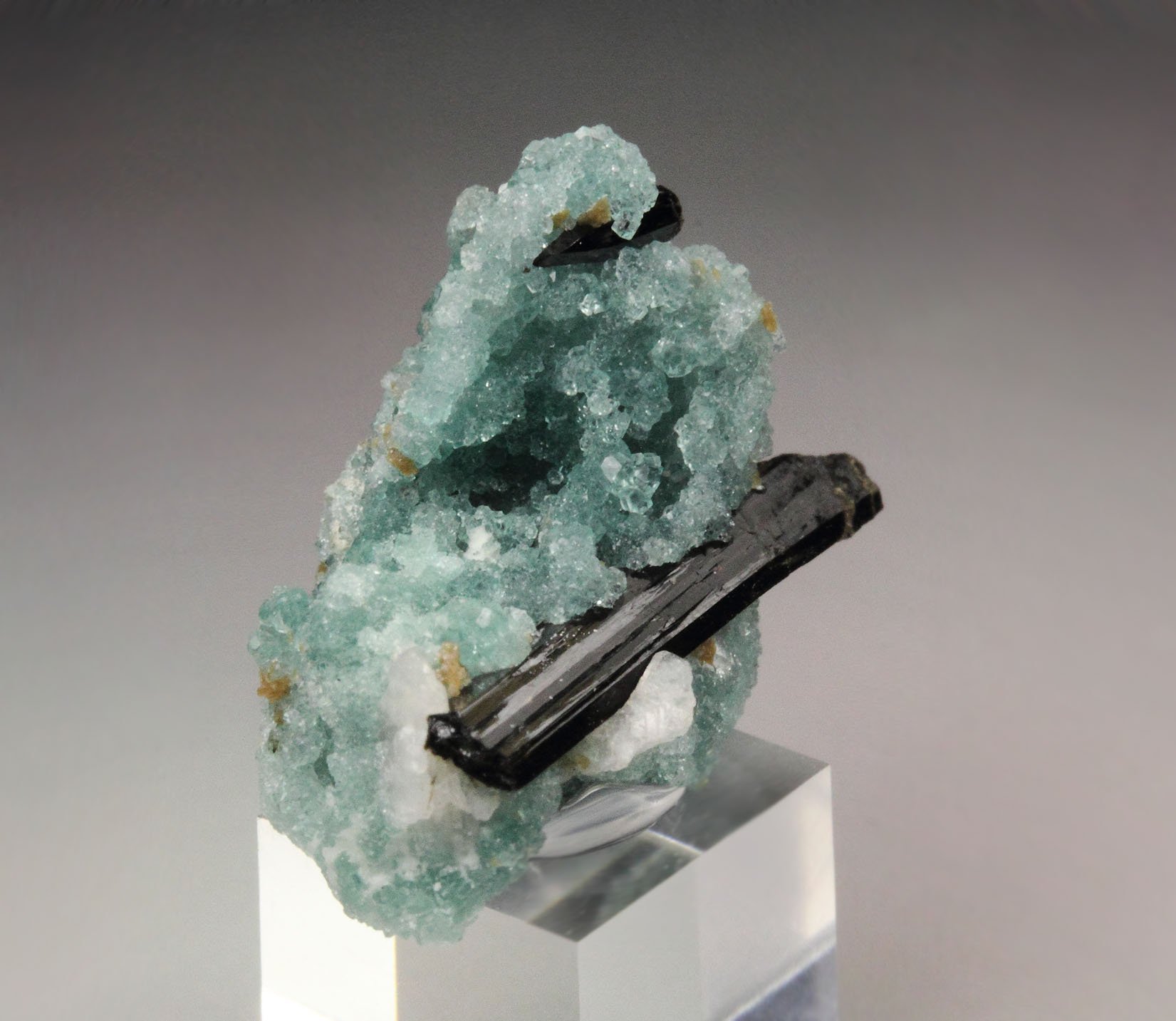 FLUORITE, AEGIRINE