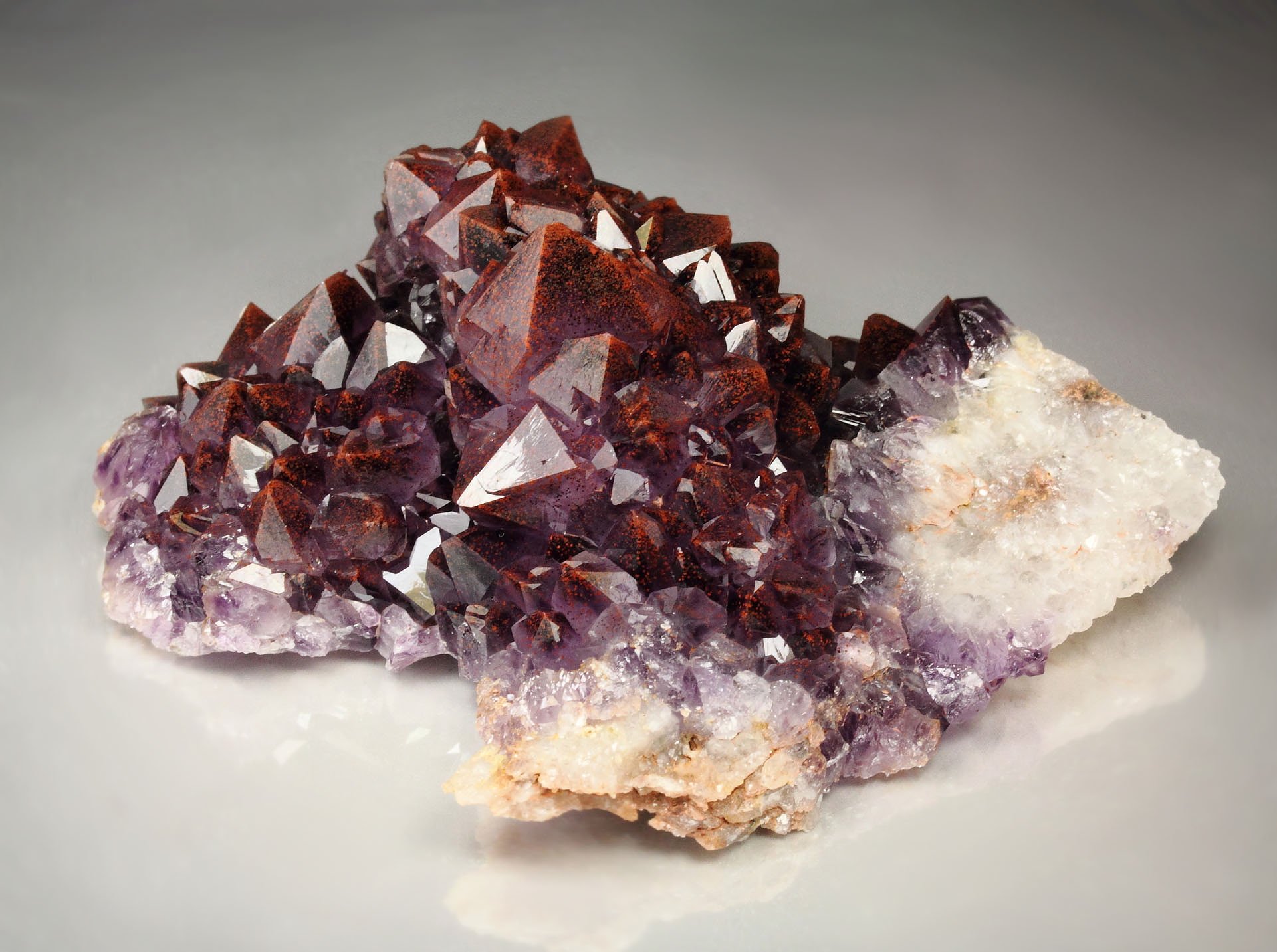 QUARTZ var. AMETHYST with HEMATITE inclusions