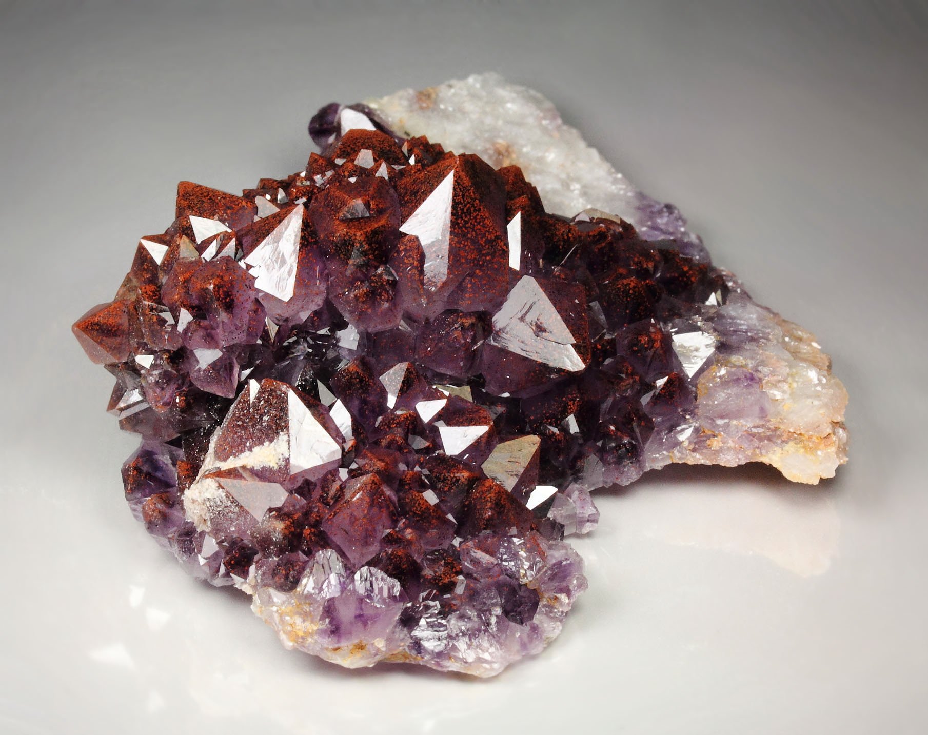 QUARTZ var. AMETHYST with HEMATITE inclusions