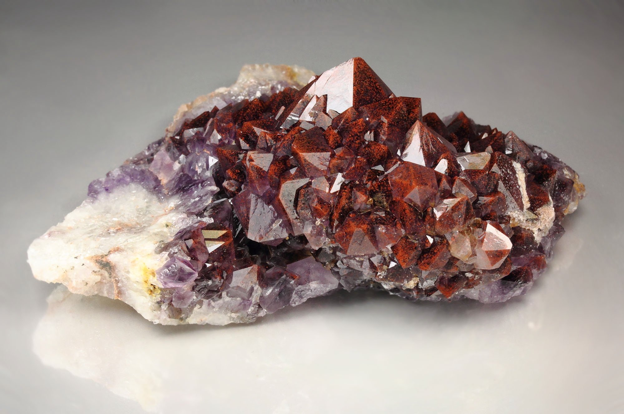 QUARTZ var. AMETHYST with HEMATITE inclusions