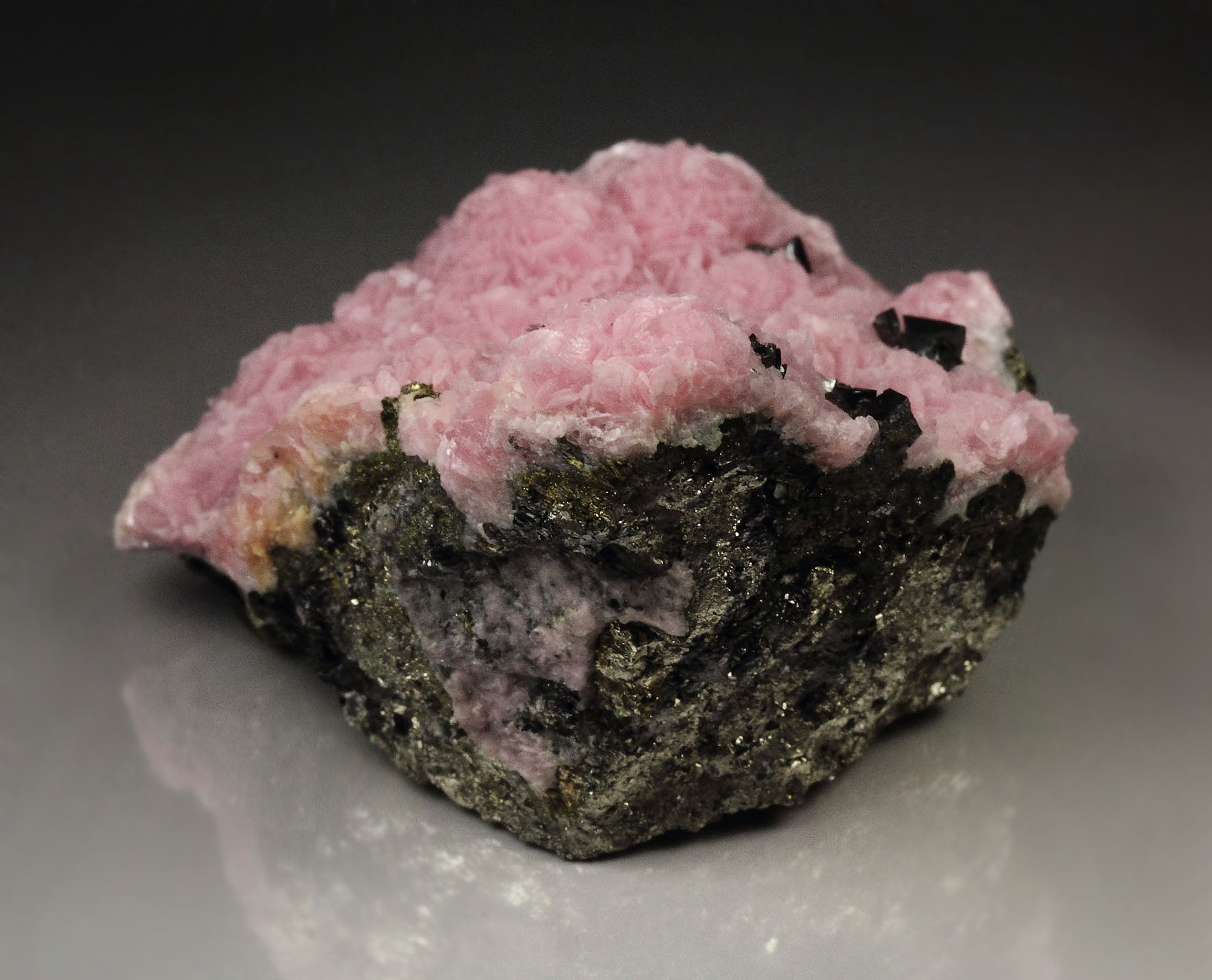 RHODOCHROSITE, TETRAHEDRITE