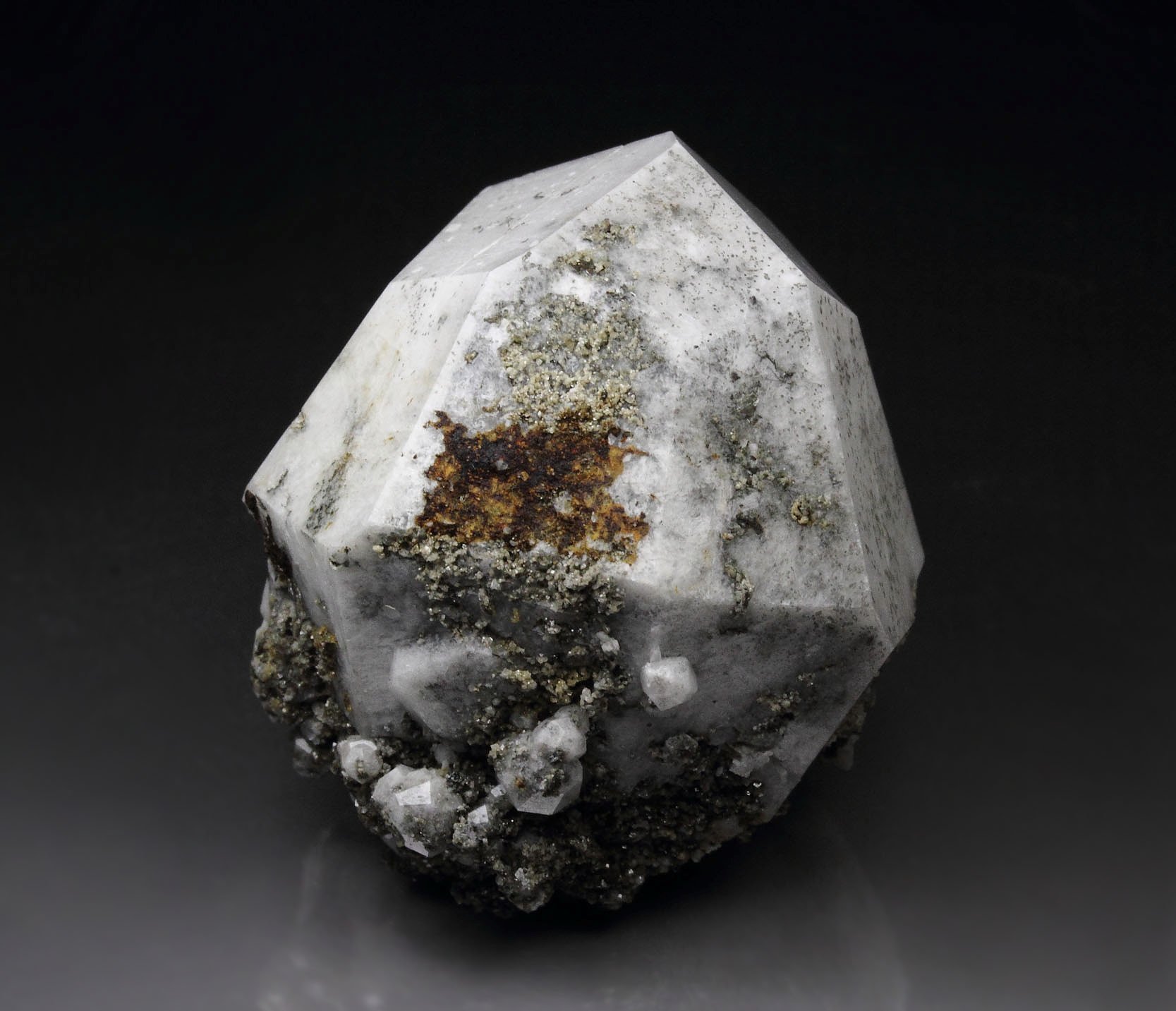 ANALCIME, SIDERITE