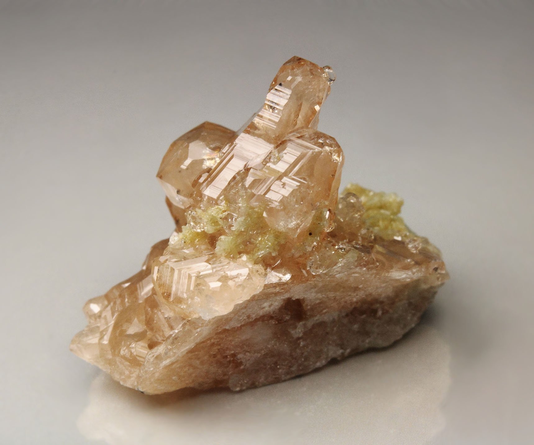 gem GARNET var. GROSSULAR