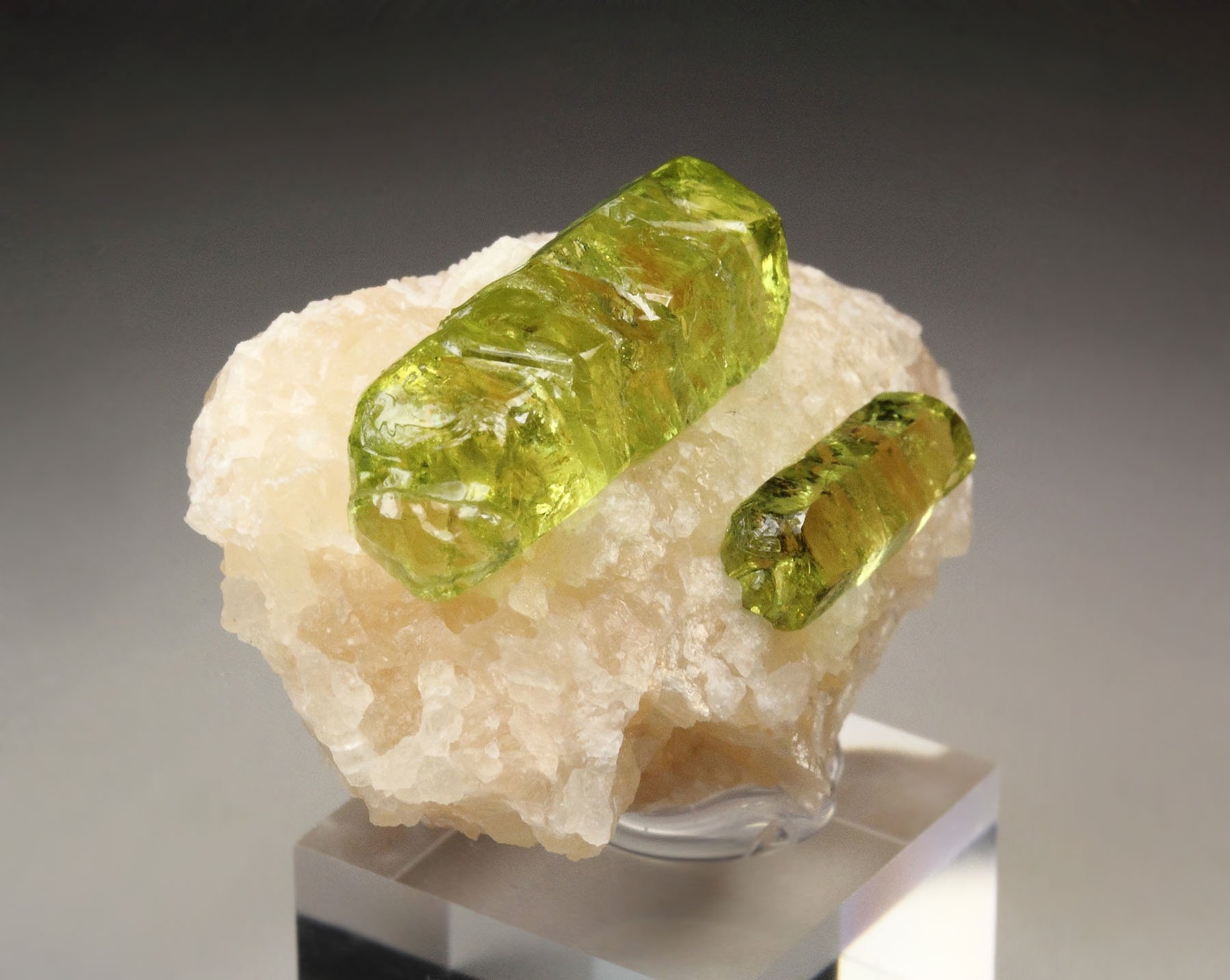 gem FLUORAPATITE bi-terminated