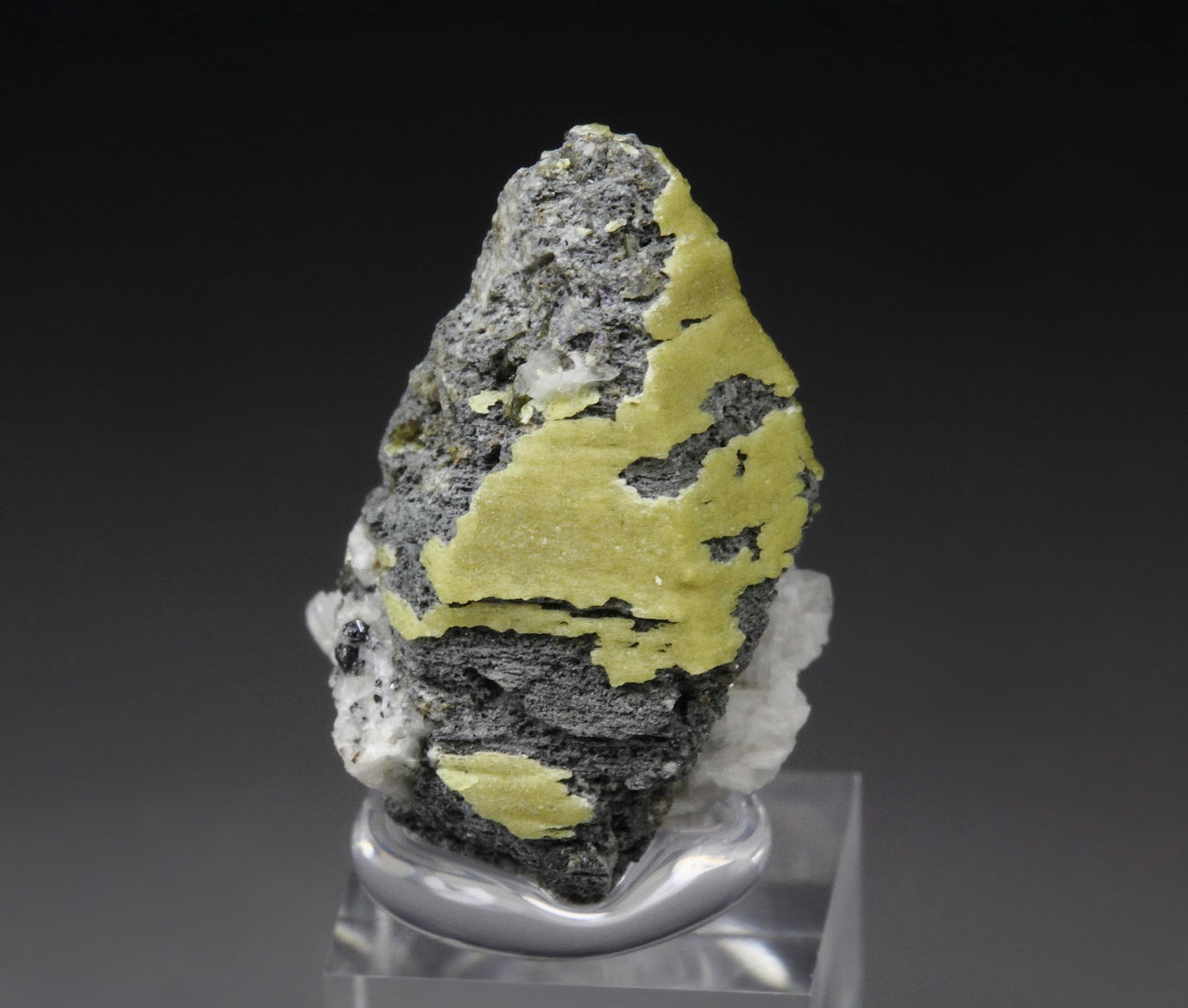 ALICEWILSONITE-(YCe), DONNAYITE-(Y)