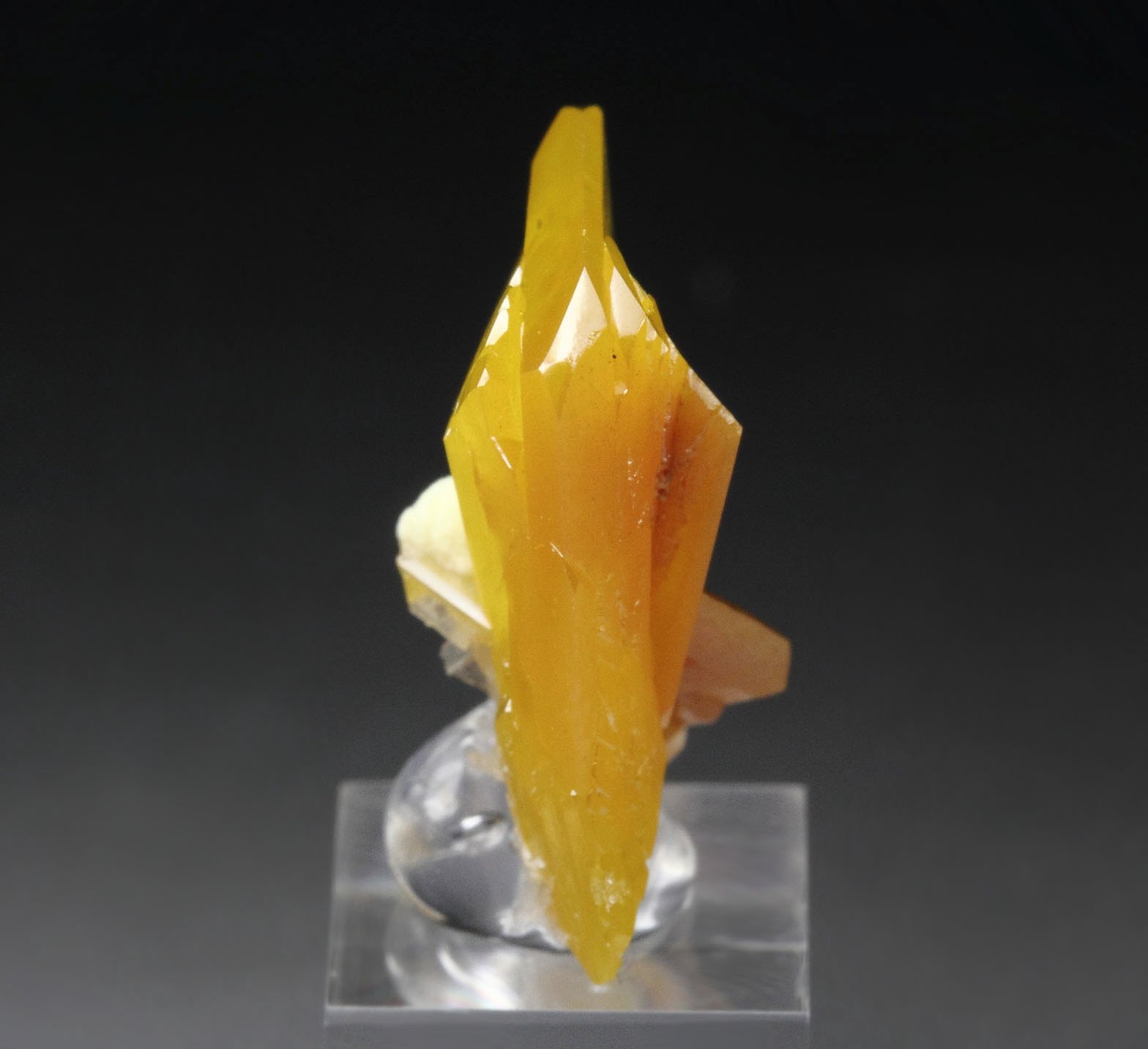 WULFENITE