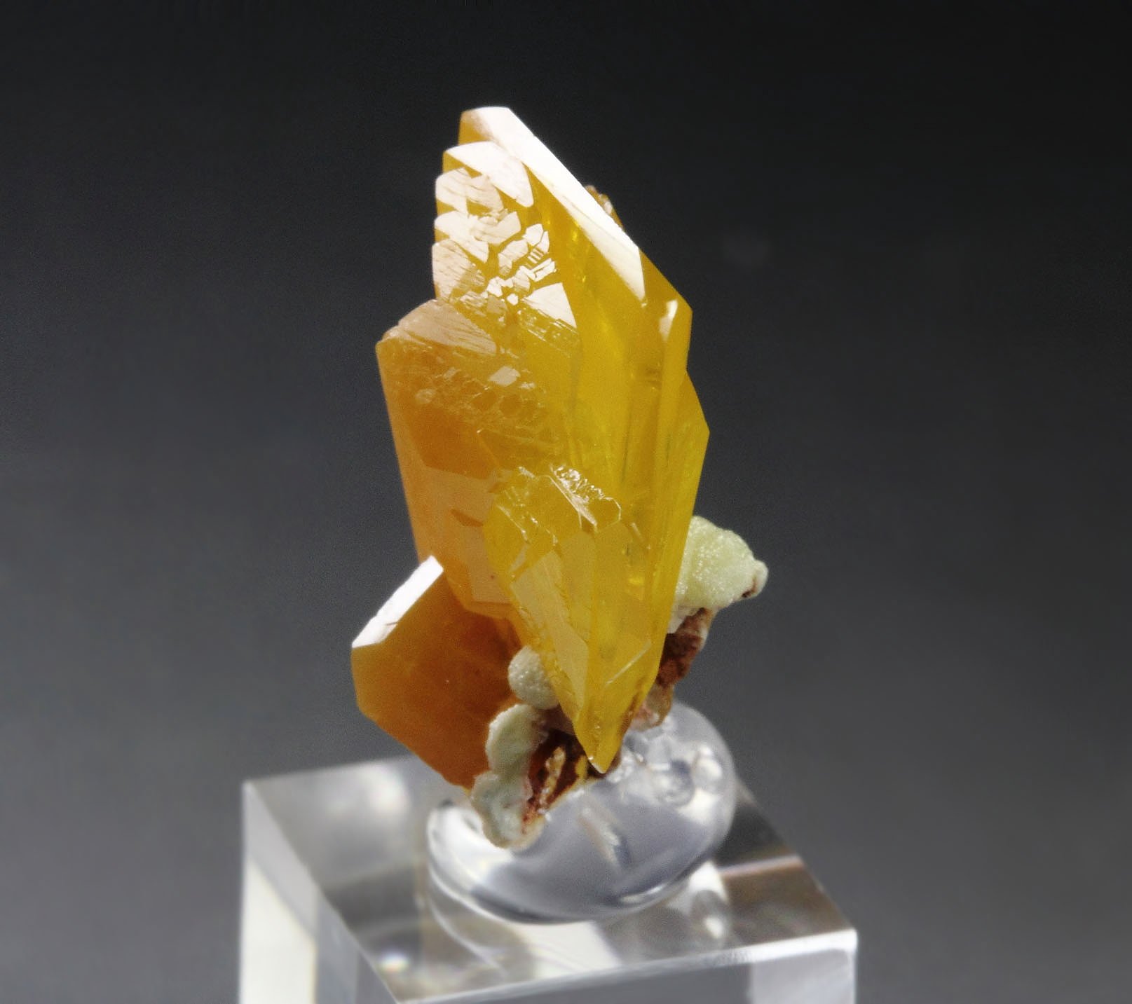 WULFENITE